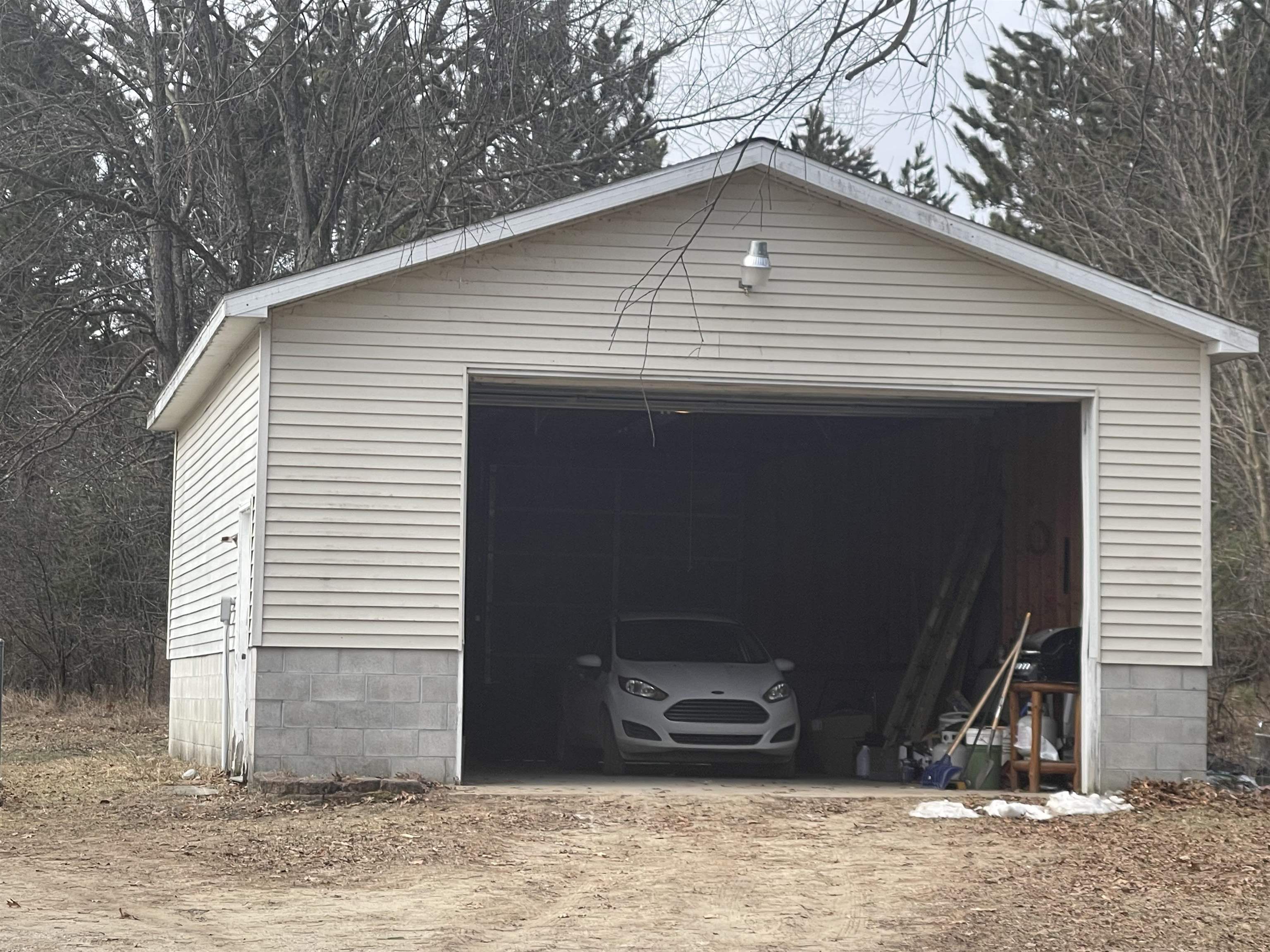 Farwell, MI, 48622