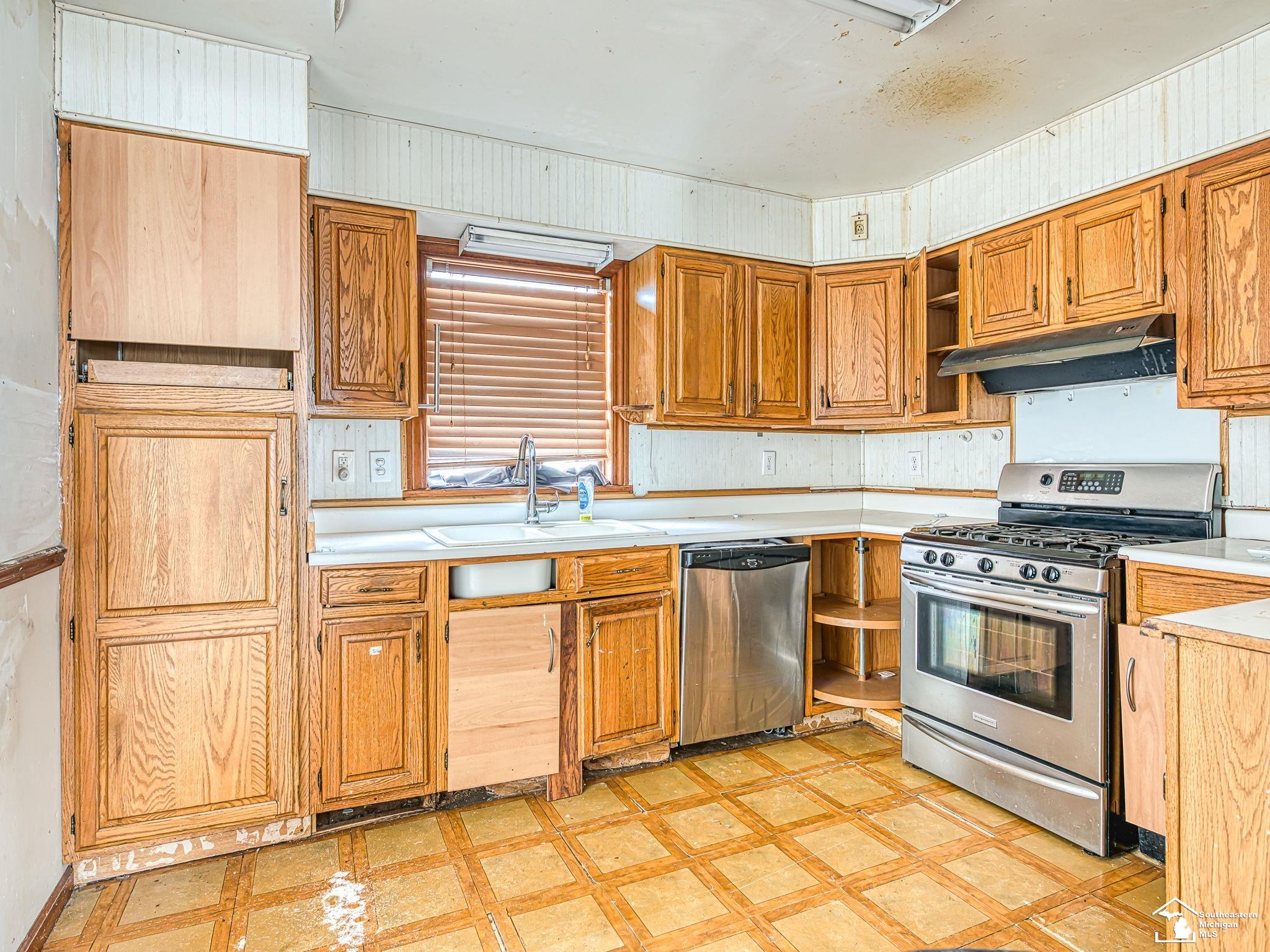 836 Lincoln Street, Jackson, MI, 49202