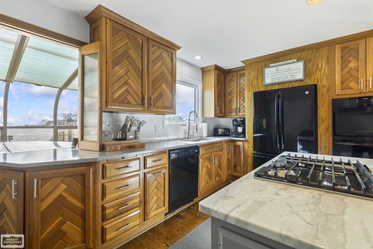 22592 Van Street, Saint Clair Shores, MI, 48047