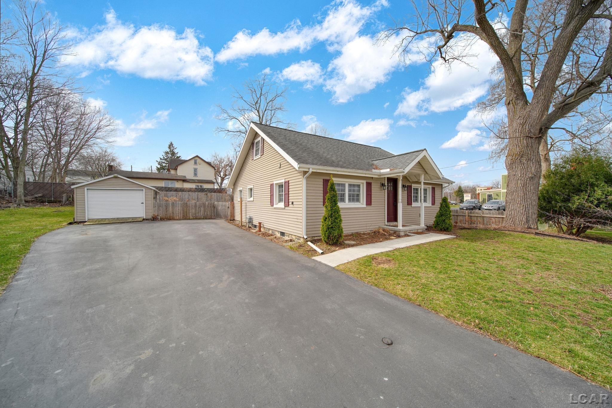 126 E Albert Street, Adrian, MI, 49221