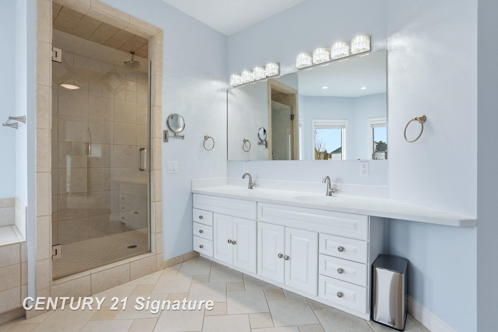 12 W Grove Court, Freeland, MI, 48623