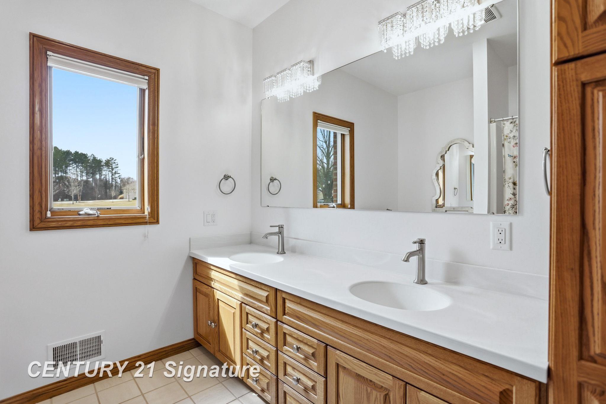 12 W Grove Court, Freeland, MI, 48623