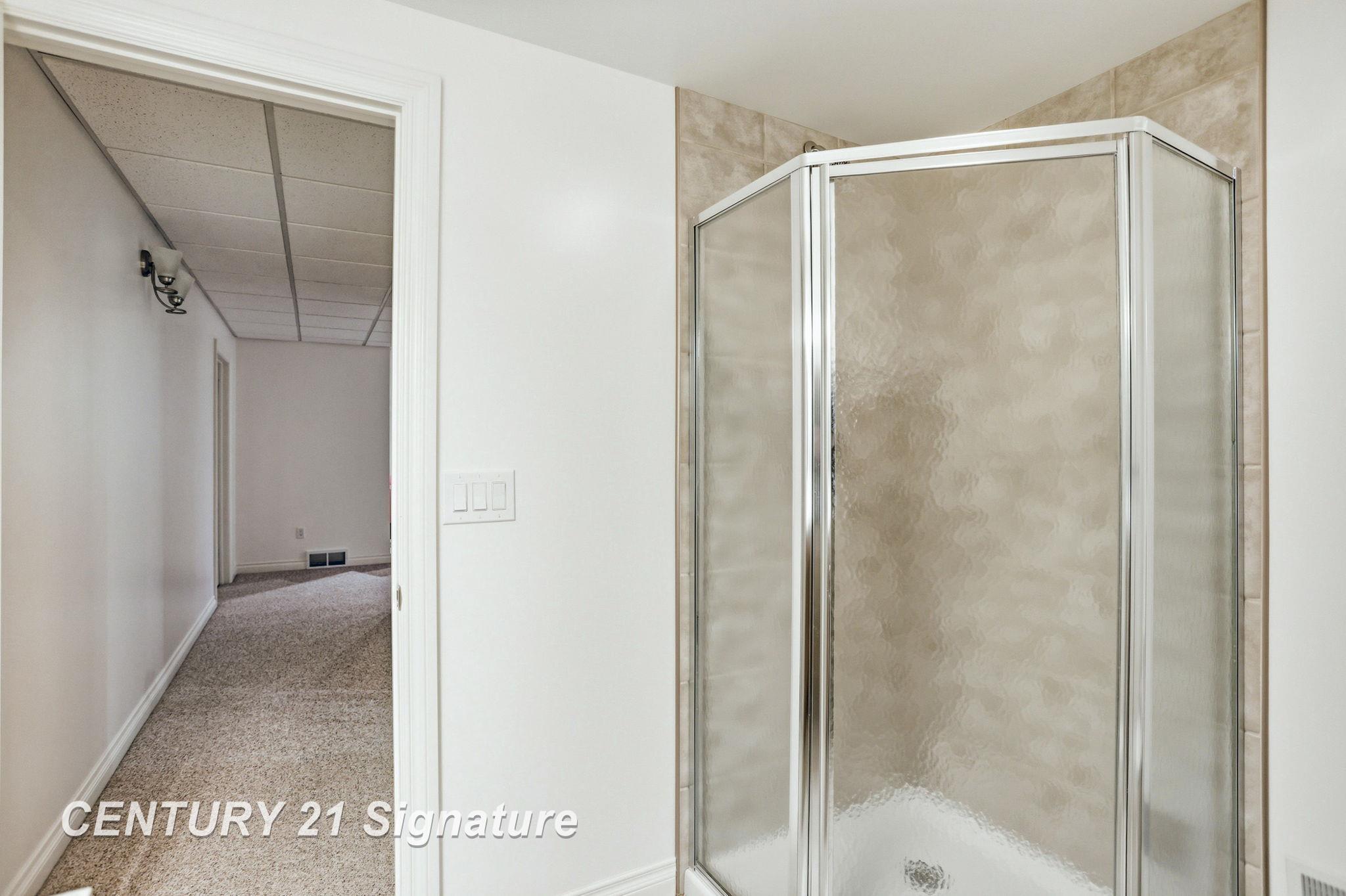 12 W Grove Court, Freeland, MI, 48623