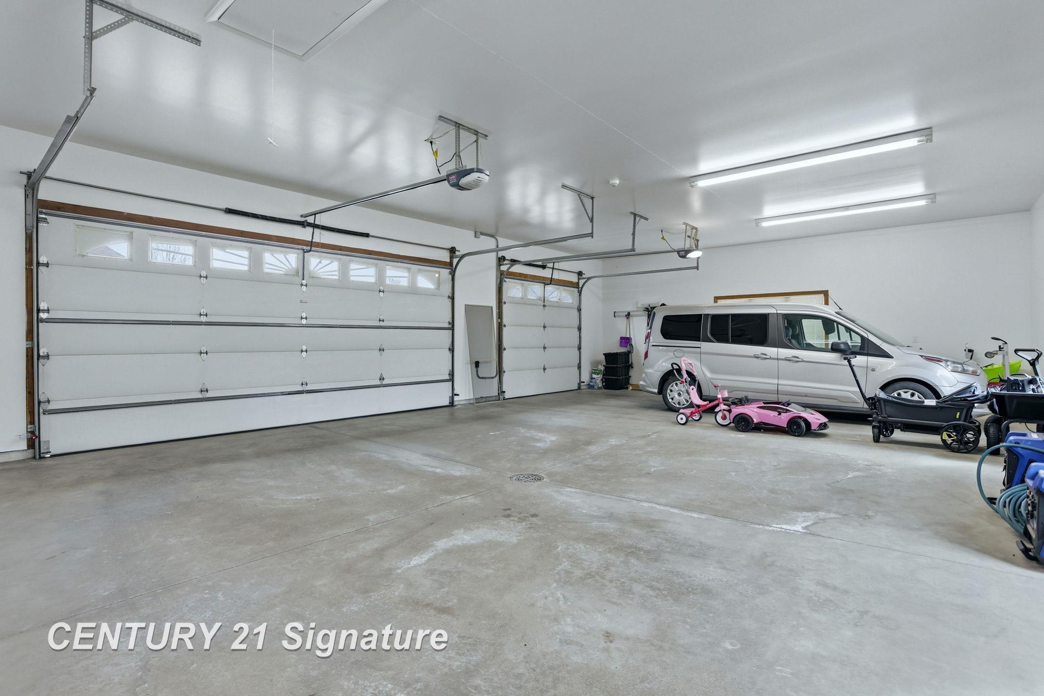 12 W Grove Court, Freeland, MI, 48623