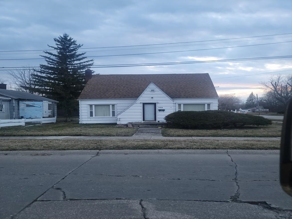 717 Bristol Street, Adrian, MI, 49221 2318