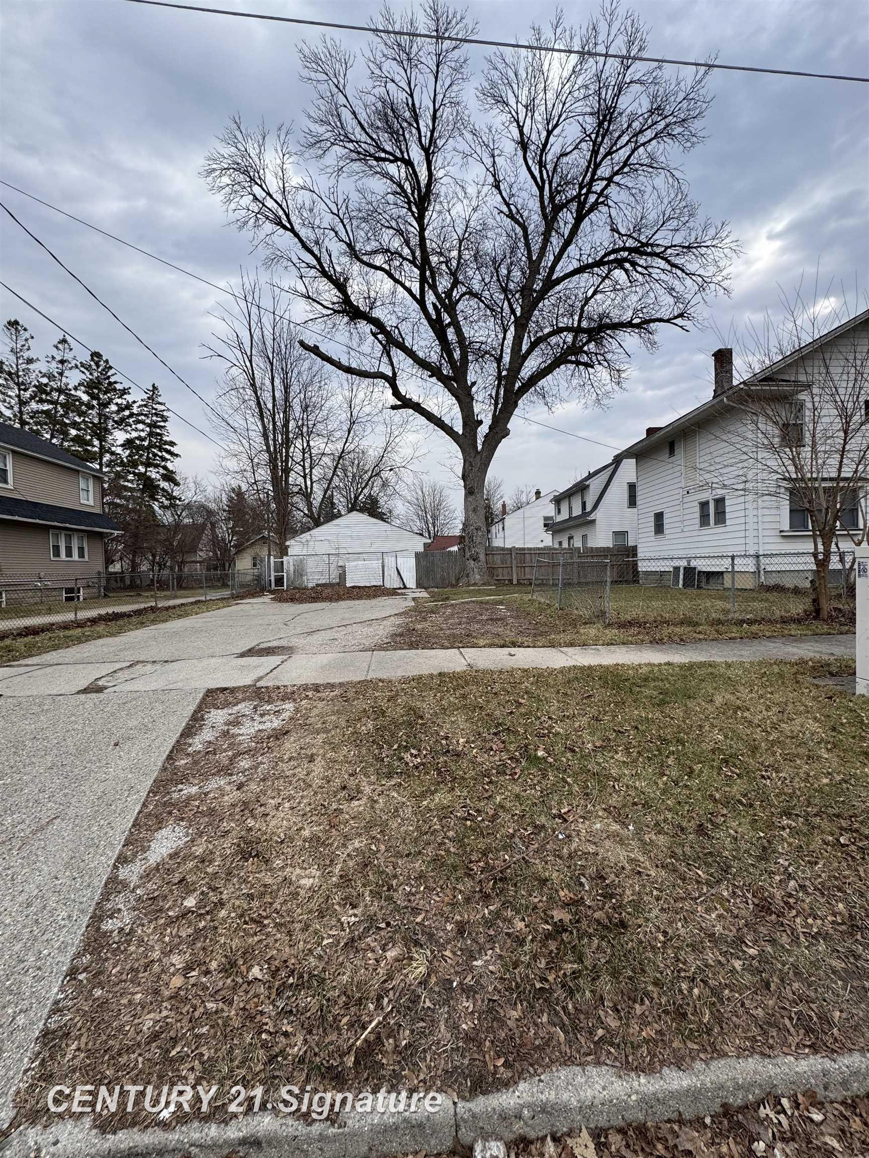 1724 State Street, Saginaw, MI, 48602