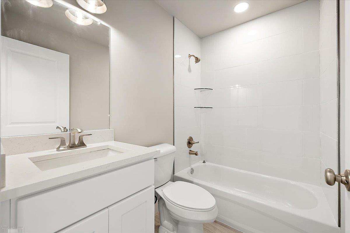 27121 Lanse Creuse Street, Harrison Twp, MI, 48045