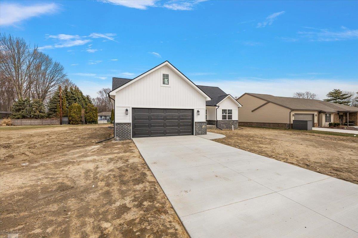 27121 Lanse Creuse Street, Harrison Twp, MI, 48045