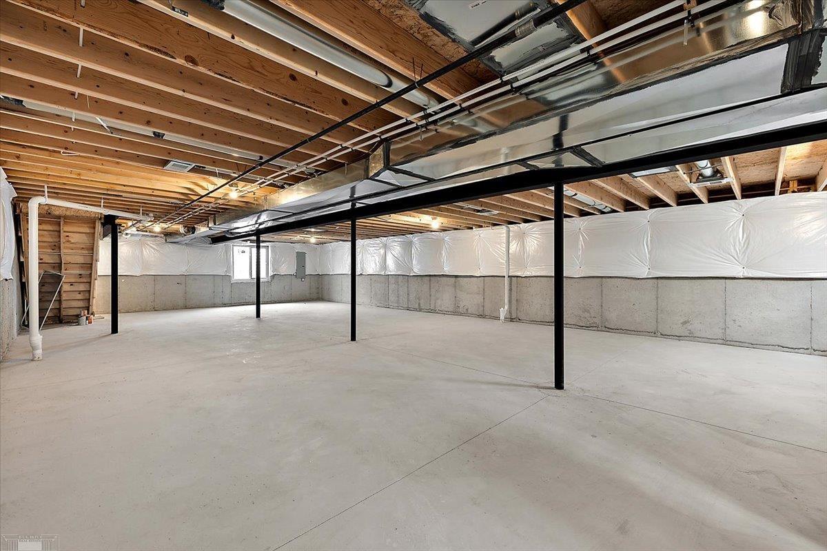 27121 Lanse Creuse Street, Harrison Twp, MI, 48045