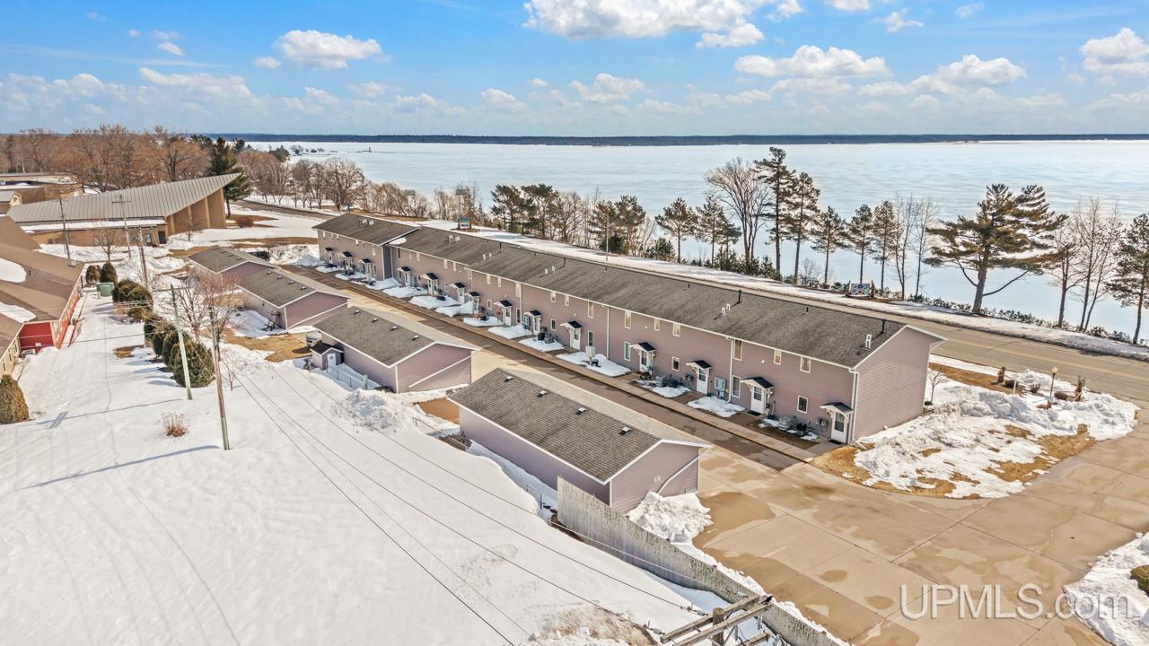 2000 Lake Shore UNIT&nbsp;N Drive, Gladstone, MI, 49837
