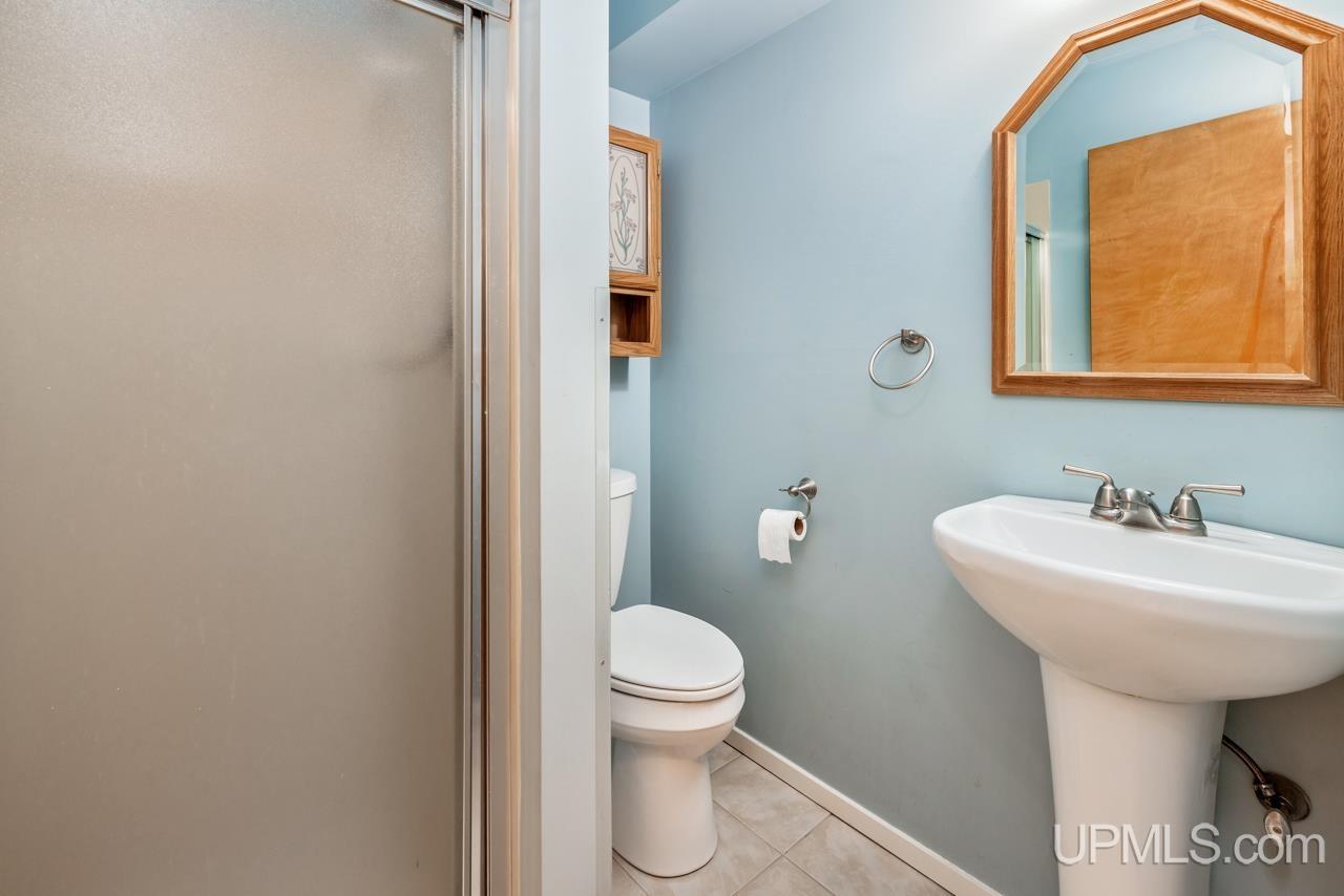 2000 Lake Shore UNIT&nbsp;N Drive, Gladstone, MI, 49837