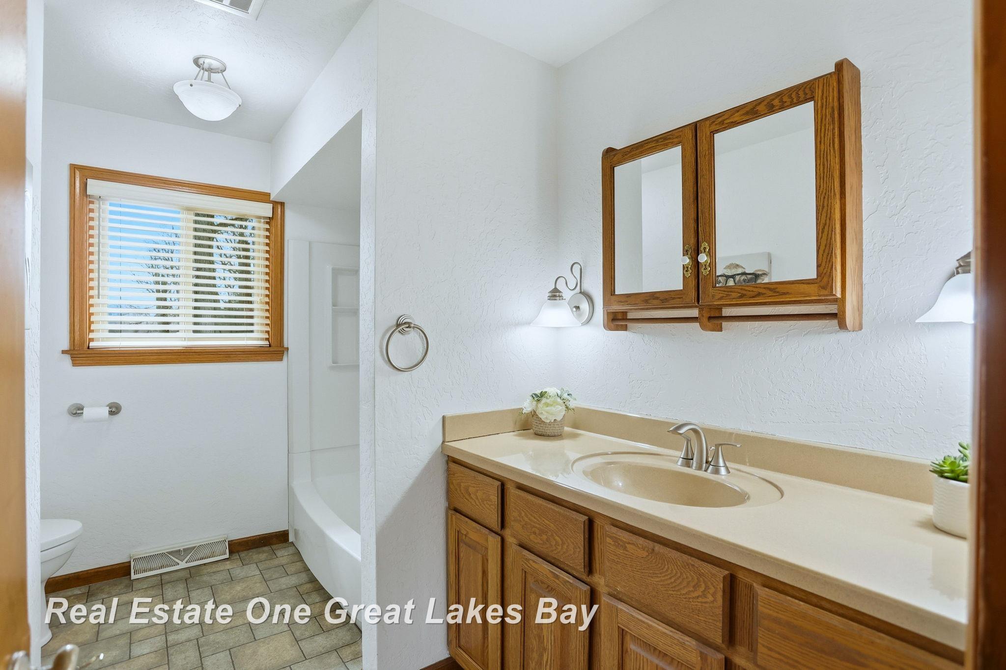 7205 Trinklein Road, Saginaw, MI, 48609