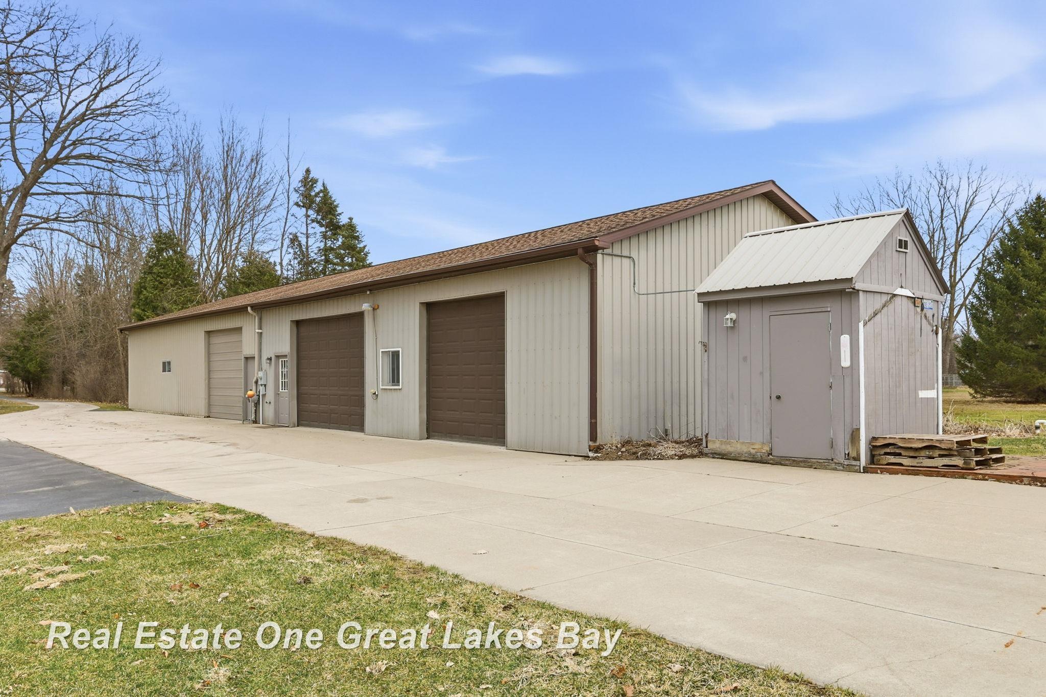 7205 Trinklein Road, Saginaw, MI, 48609