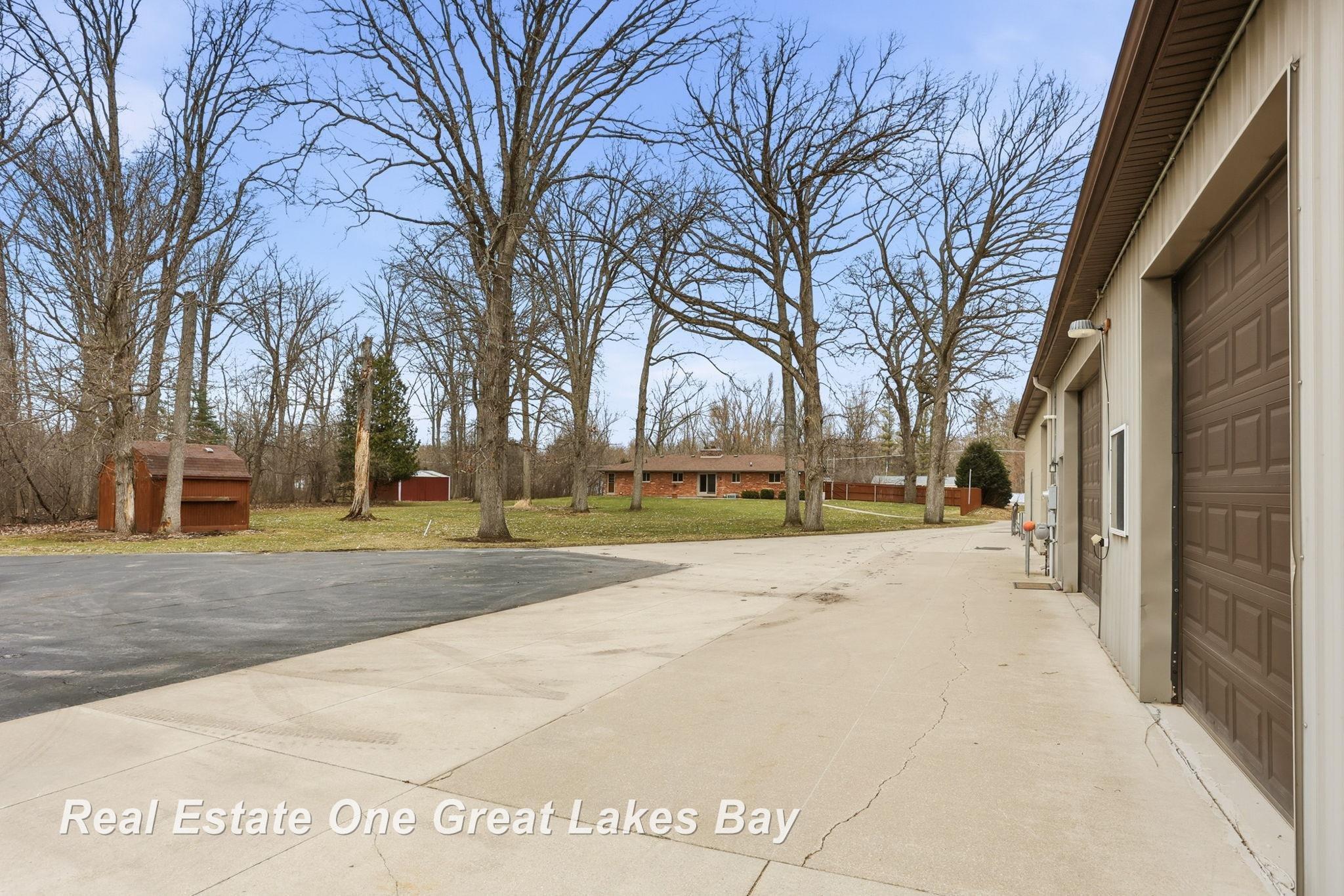 7205 Trinklein Road, Saginaw, MI, 48609