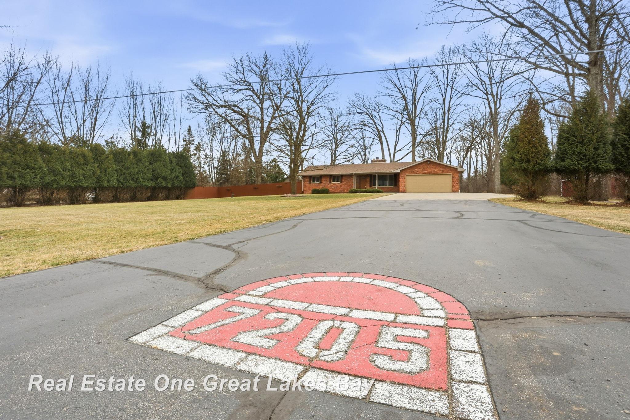 7205 Trinklein Road, Saginaw, MI, 48609