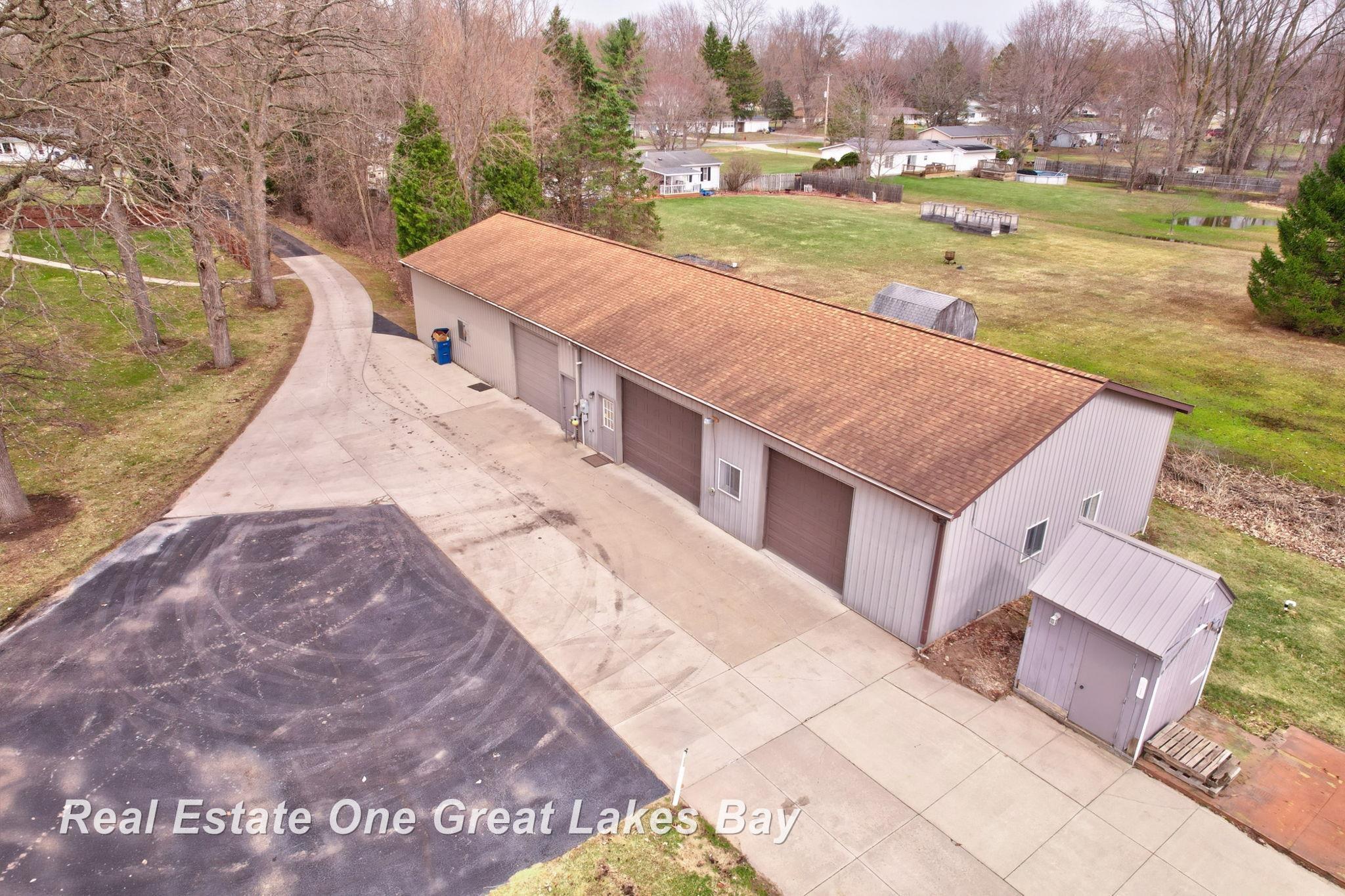 7205 Trinklein Road, Saginaw, MI, 48609