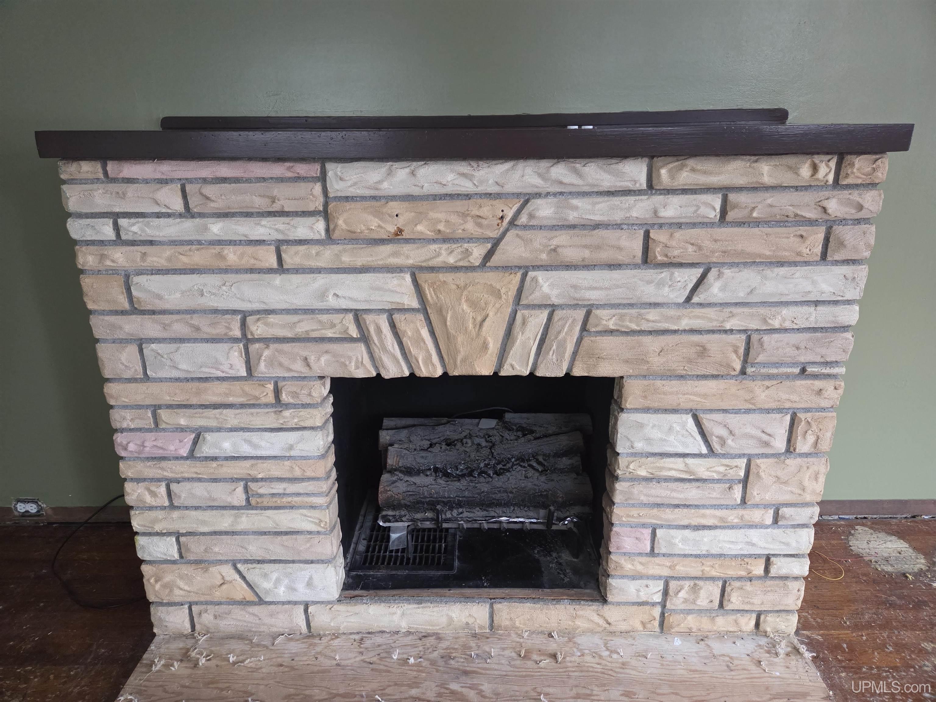 210 Blossom Street, Iron River, MI, 49935