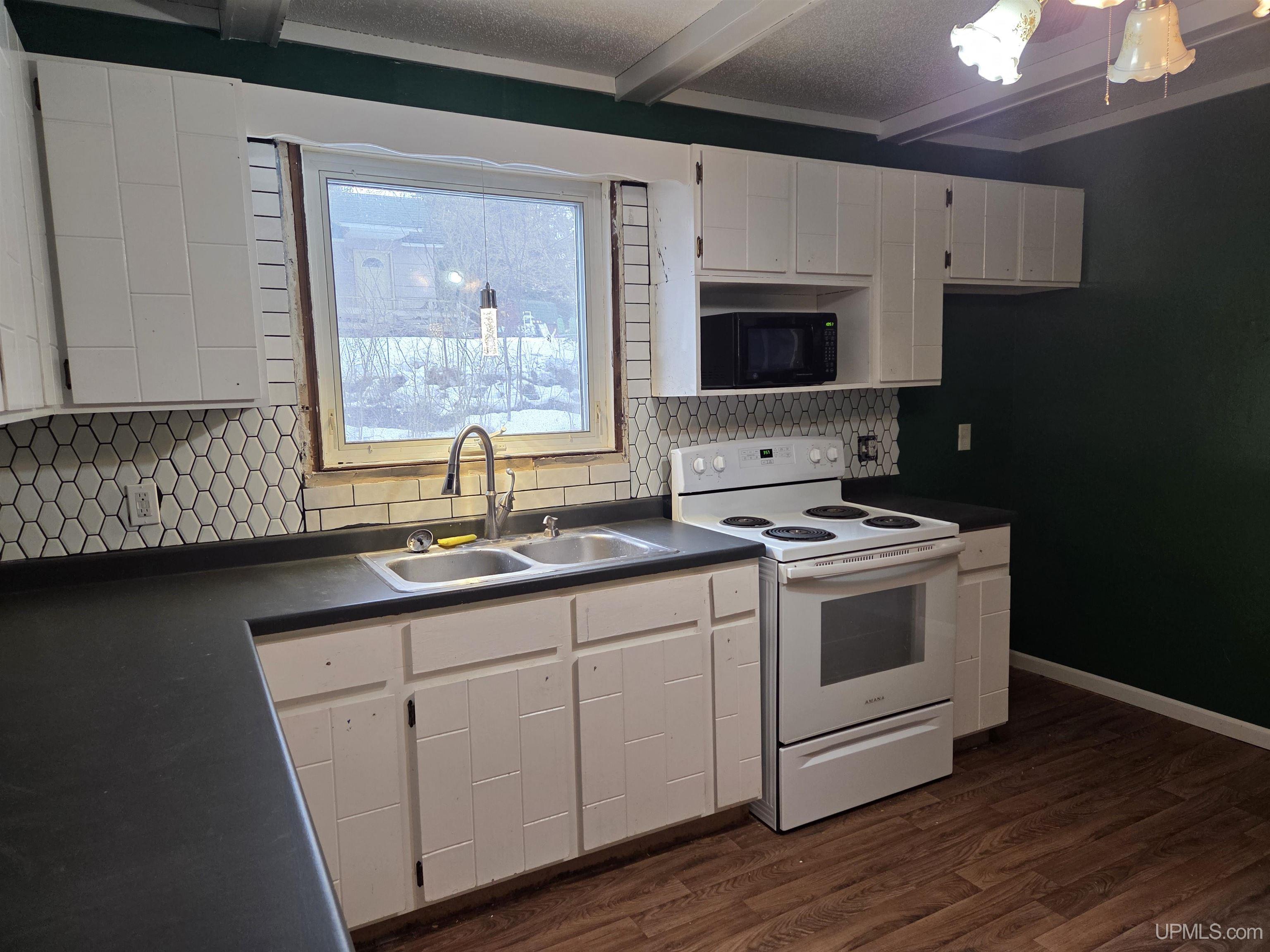 210 Blossom Street, Iron River, MI, 49935