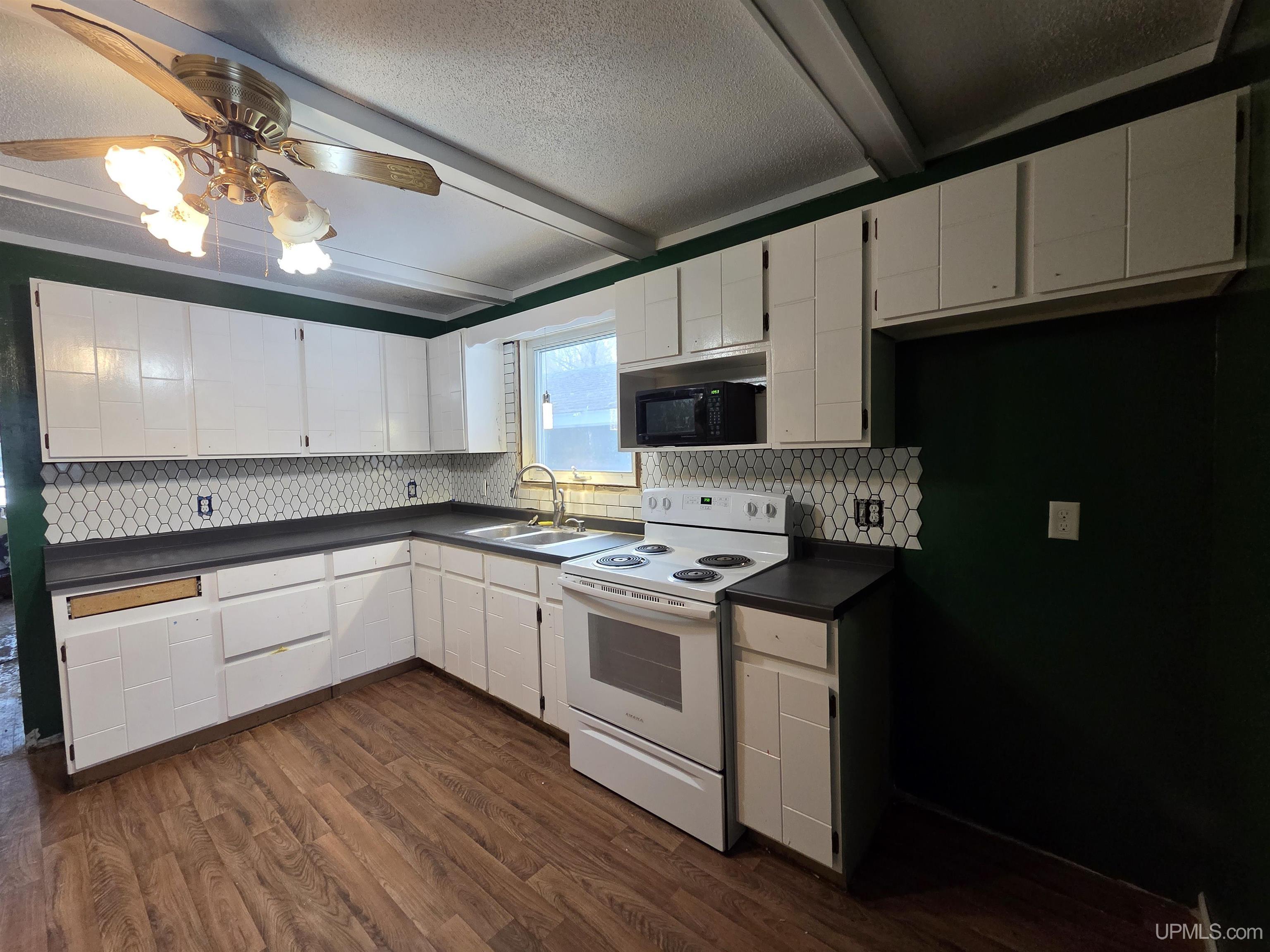 210 Blossom Street, Iron River, MI, 49935