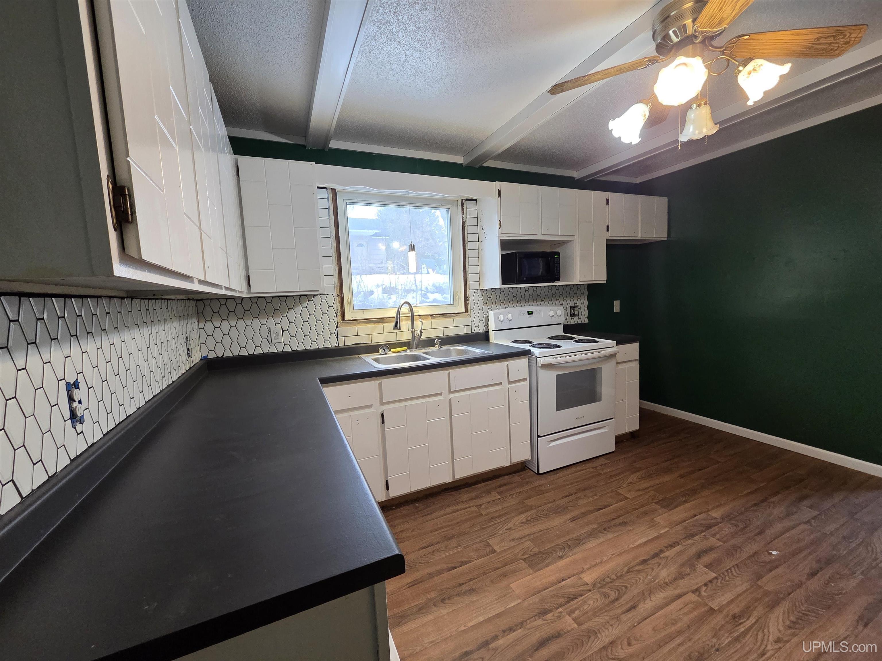 210 Blossom Street, Iron River, MI, 49935