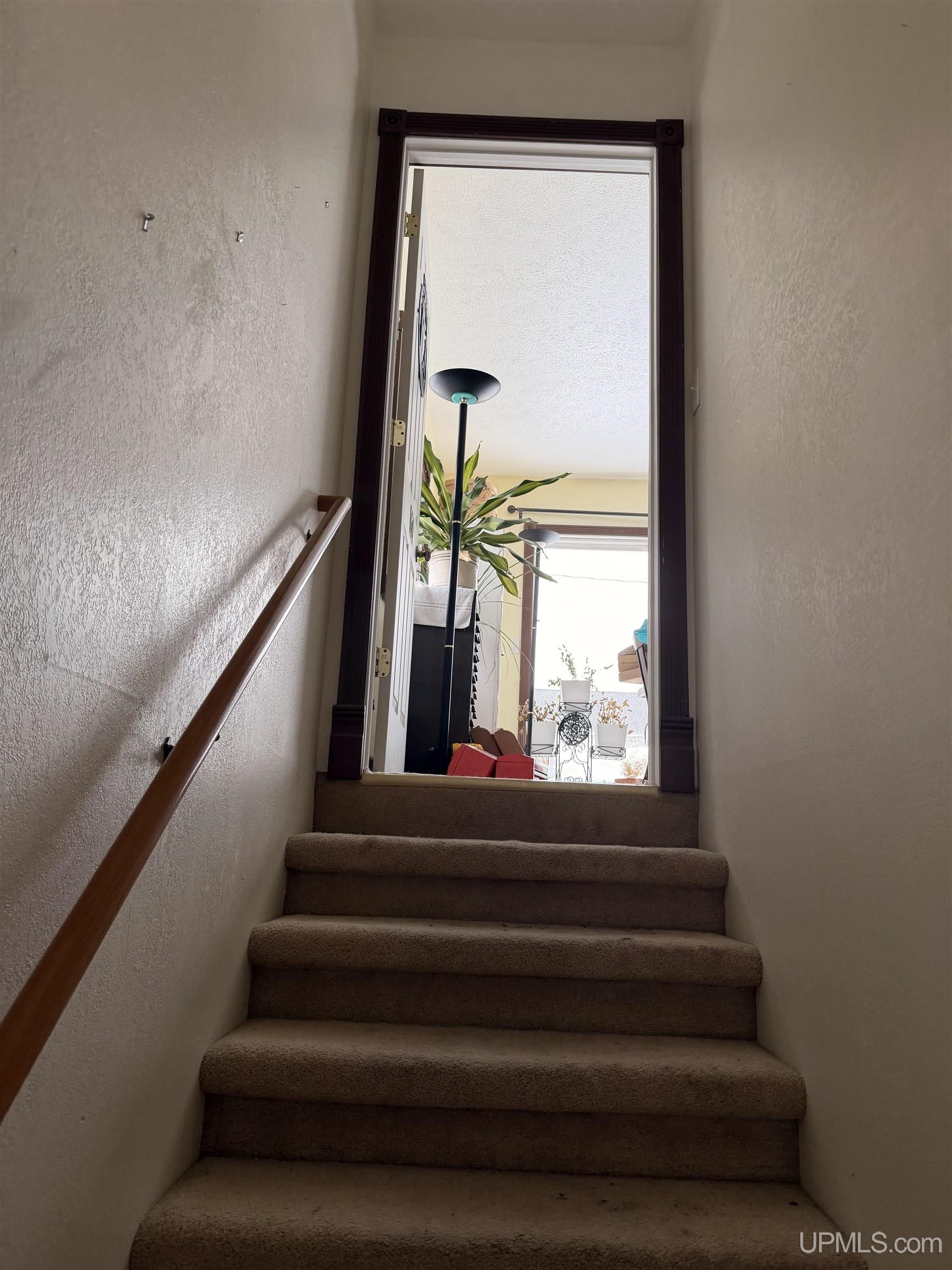 208 E Onota Street, Munising, MI, 49862