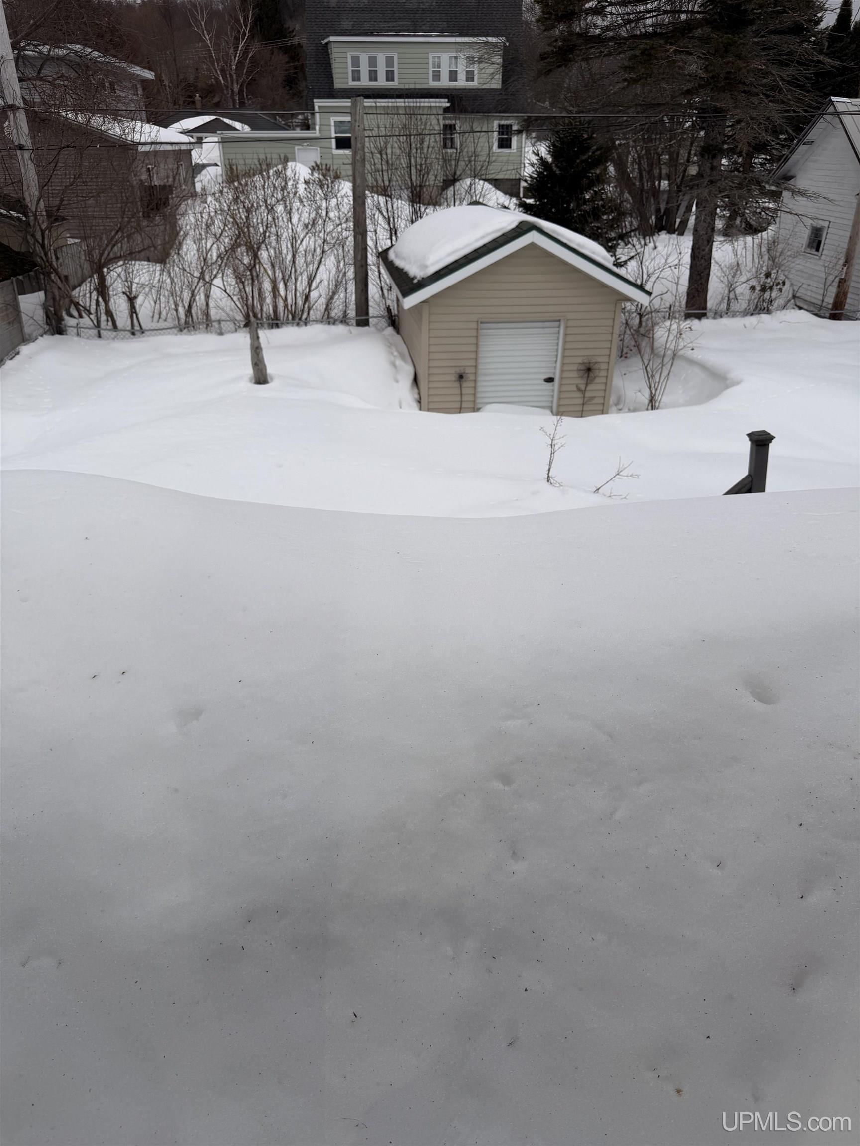 208 E Onota Street, Munising, MI, 49862