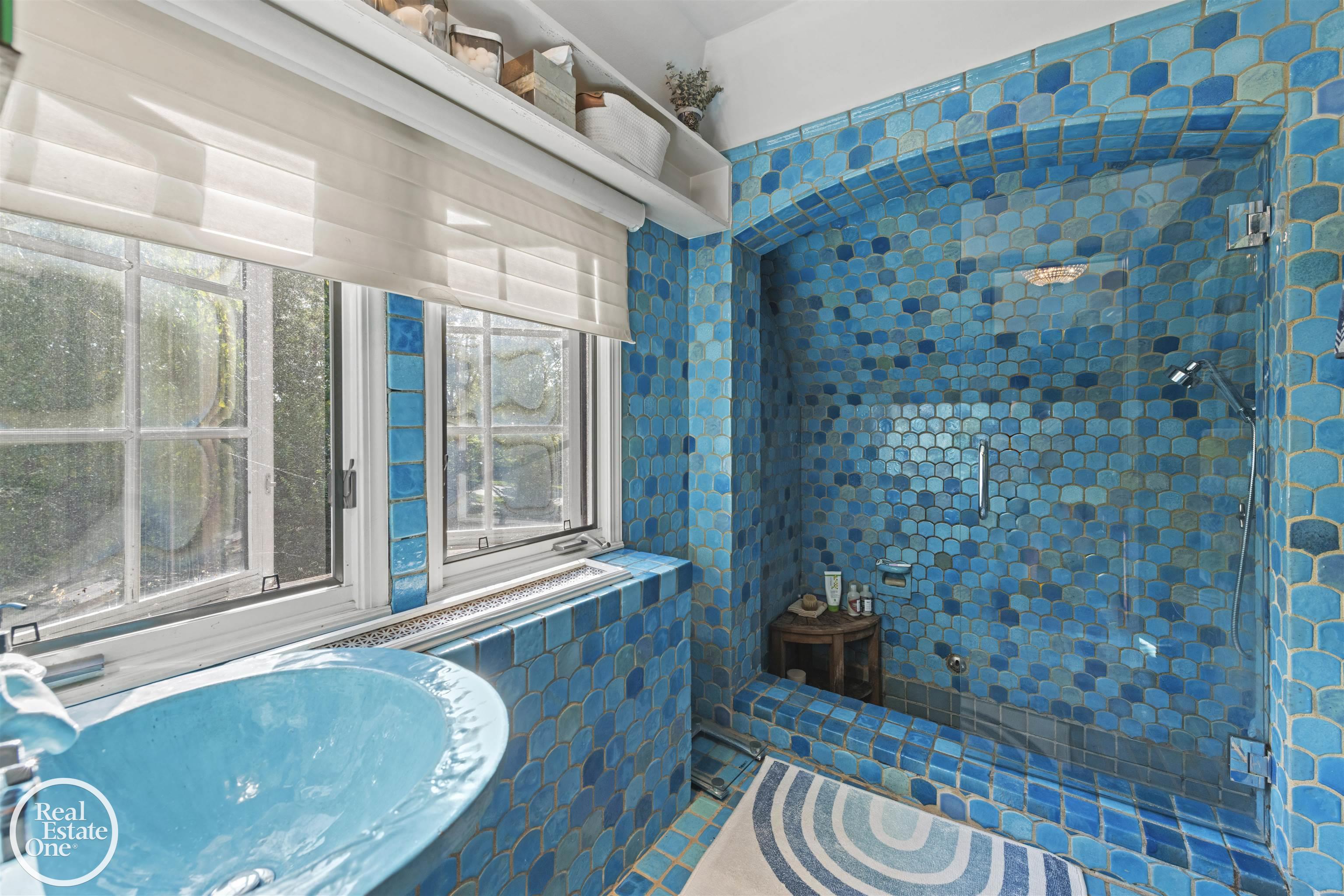 242 Lewiston Road, Grosse Pointe Farms, MI, 48236-3520