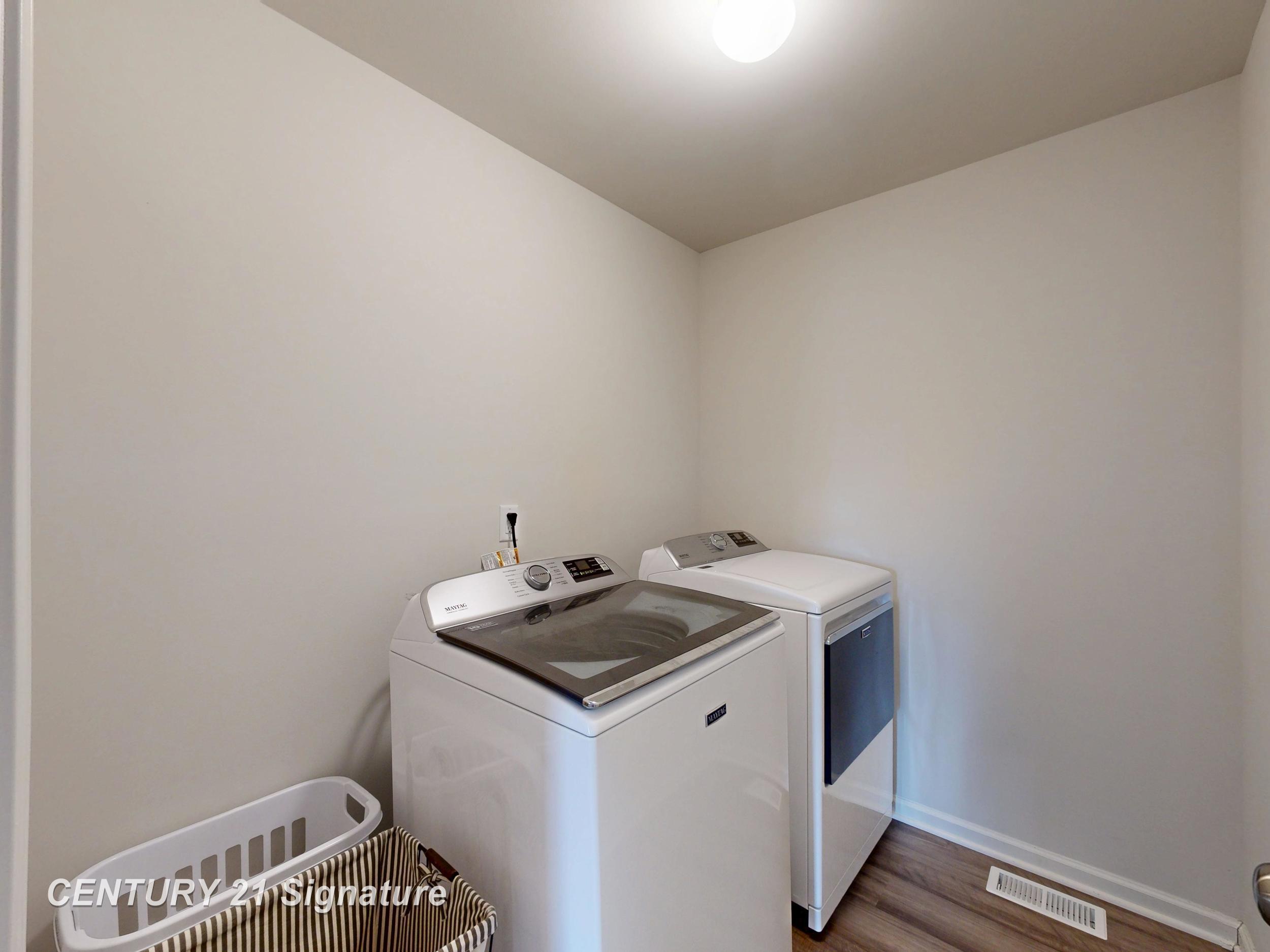 2294 Legacy Drive, Burton, MI, 48519