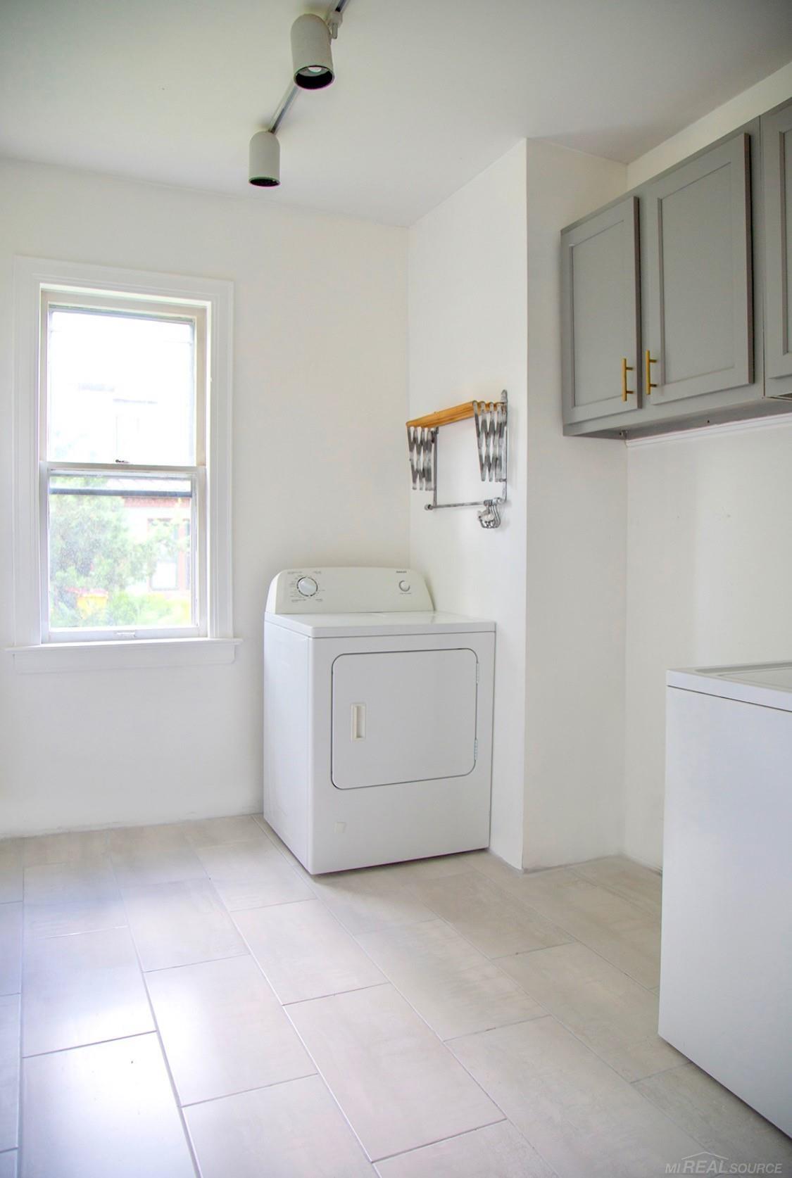 45207 Cass Avenue, Utica, MI, 48317