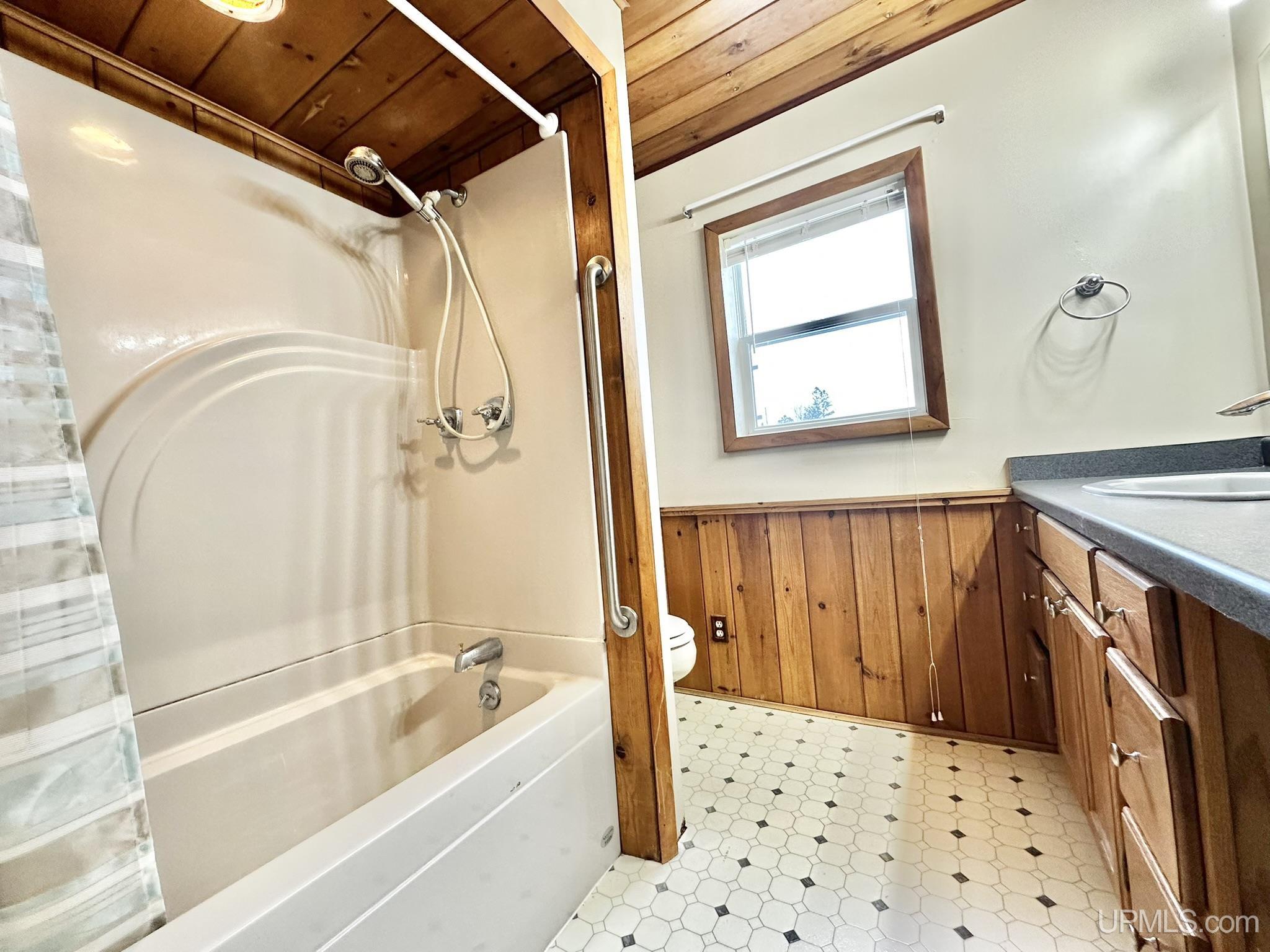 708 Edsel Street, Kingsford, MI, 49802