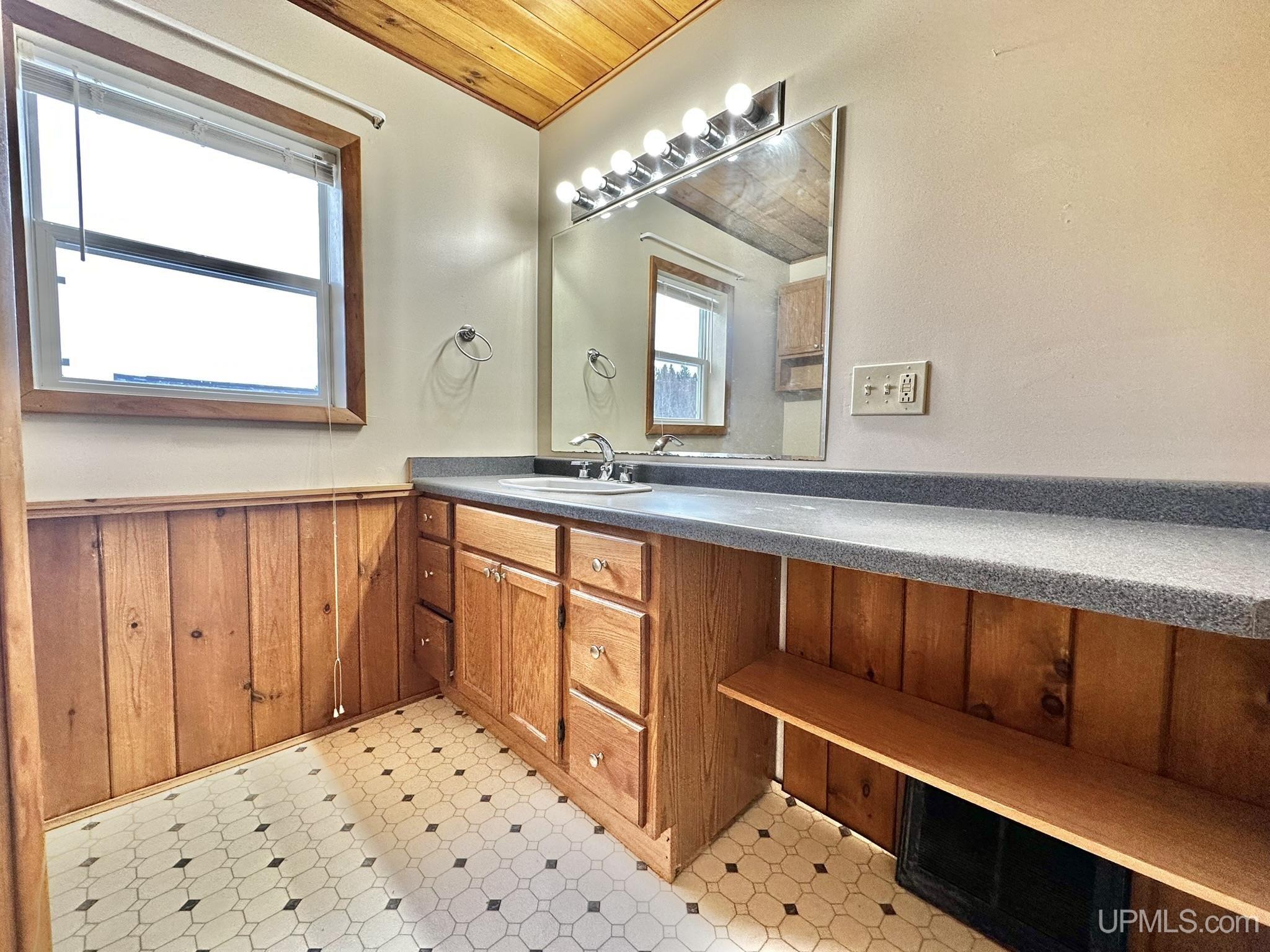 708 Edsel Street, Kingsford, MI, 49802