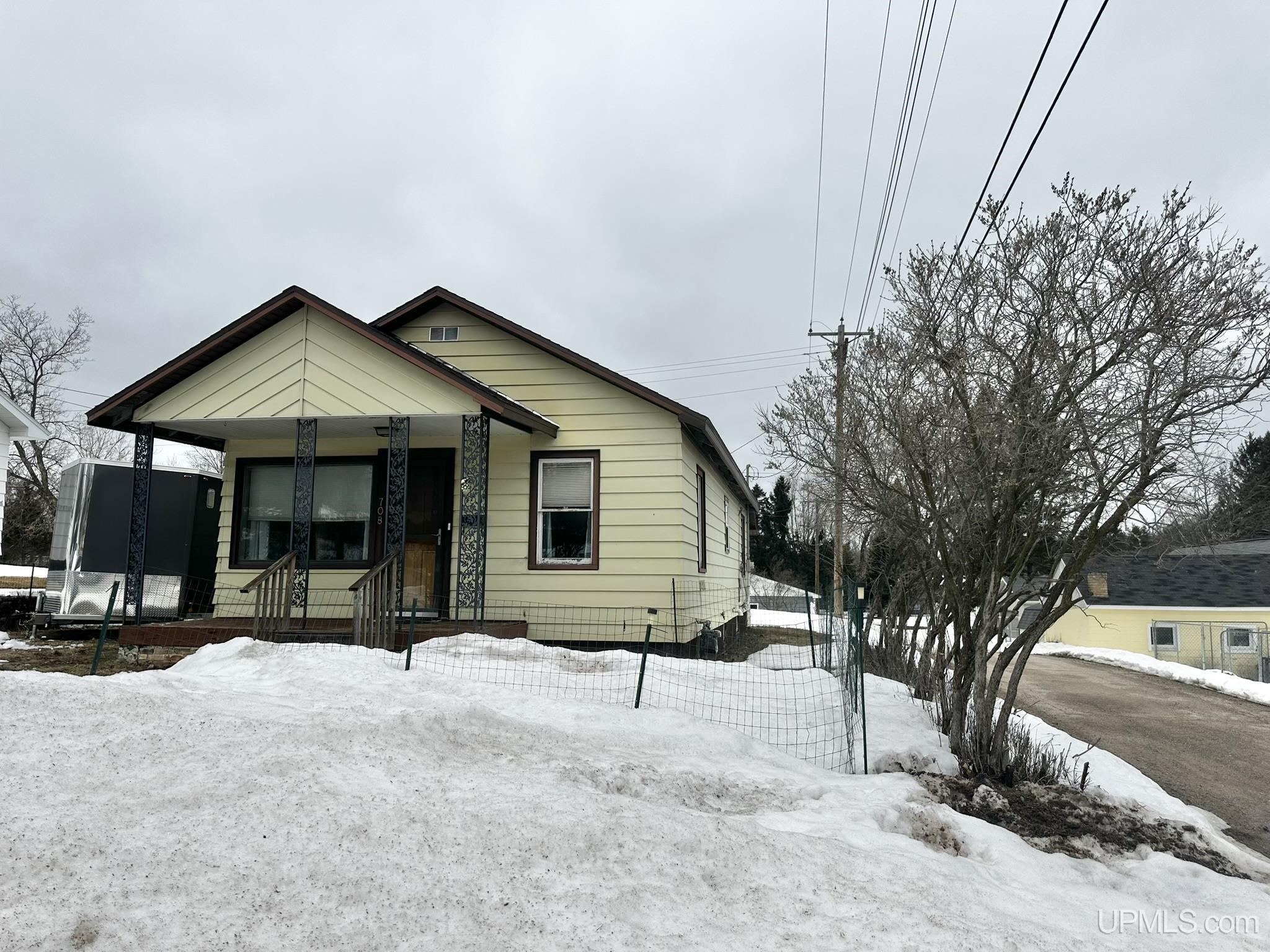 708 Edsel Street, Kingsford, MI, 49802