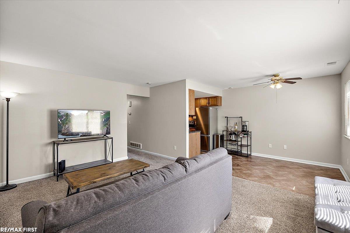 17445 Utica Oaks Lane, Roseville, MI, 48066