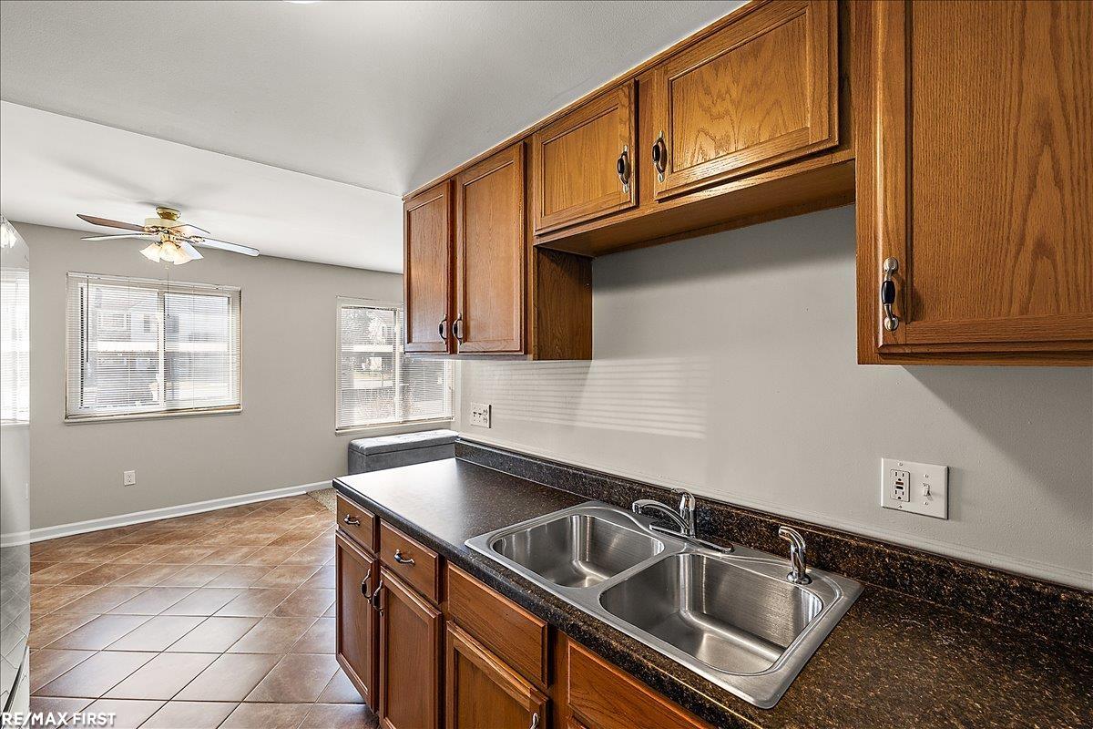 17445 Utica Oaks Lane, Roseville, MI, 48066