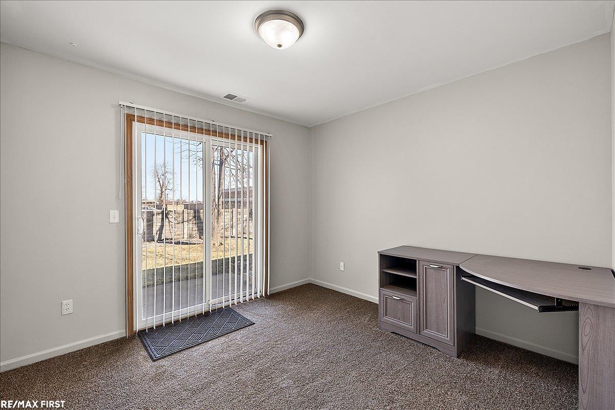 17445 Utica Oaks Lane, Roseville, MI, 48066