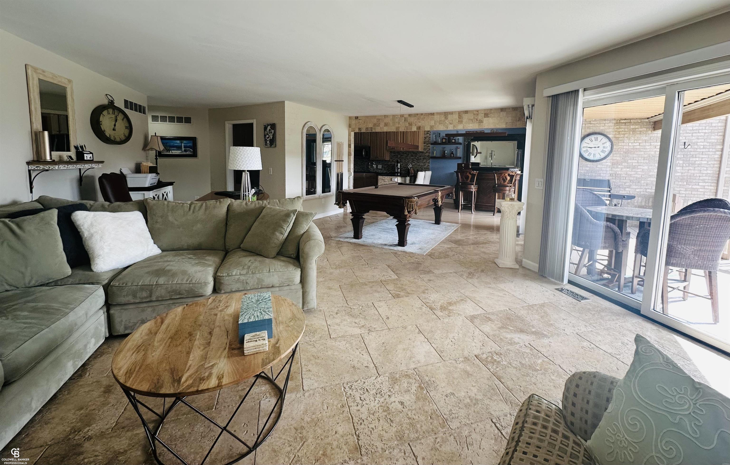 26301 Harbour Pointe Dr N Drive, Harrison Twp, MI, 48045-3298