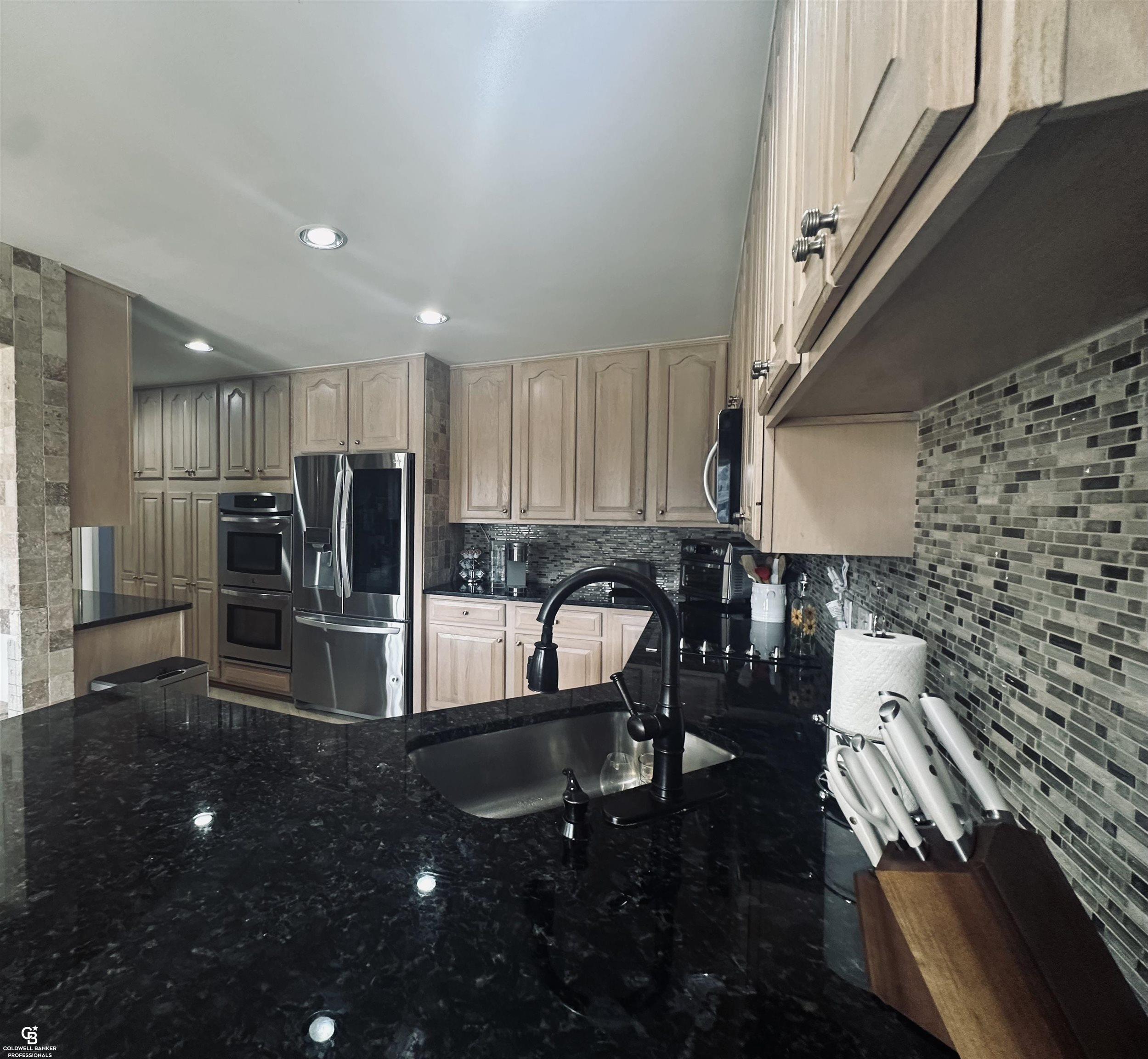 26301 Harbour Pointe Dr N Drive, Harrison Twp, MI, 48045-3298