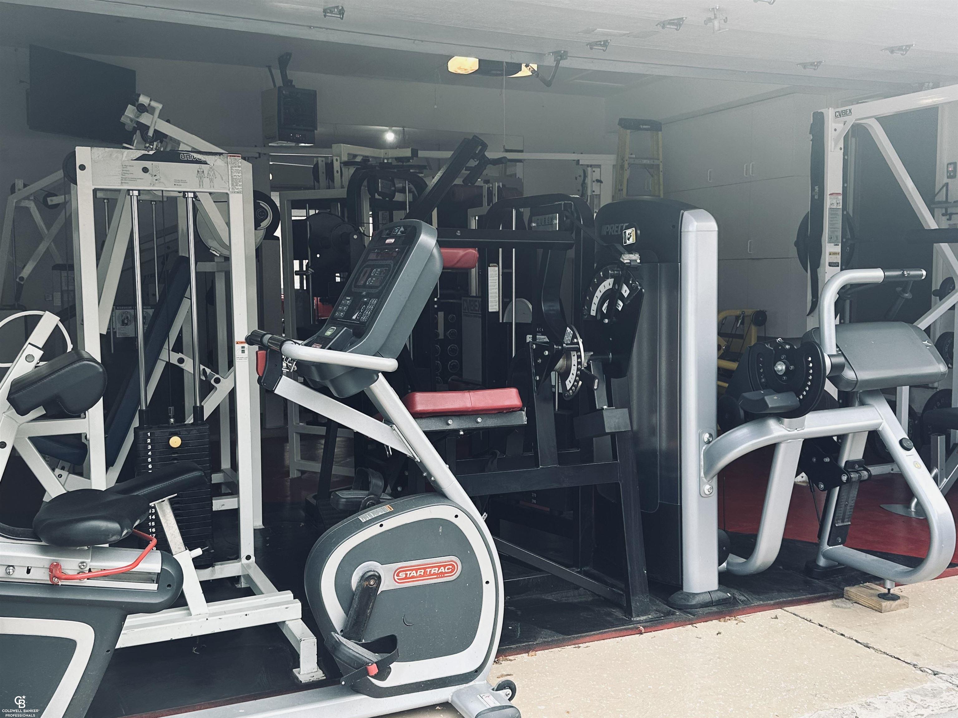 26301 Harbour Pointe Dr N Drive, Harrison Twp, MI, 48045-3298