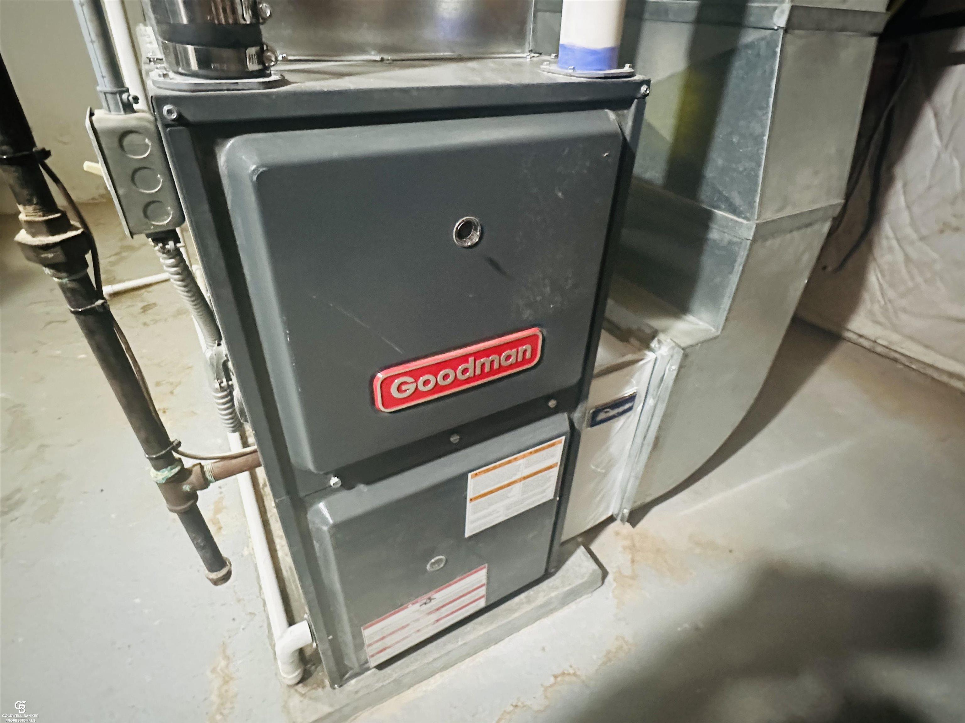 26301 Harbour Pointe Dr N Drive, Harrison Twp, MI, 48045-3298