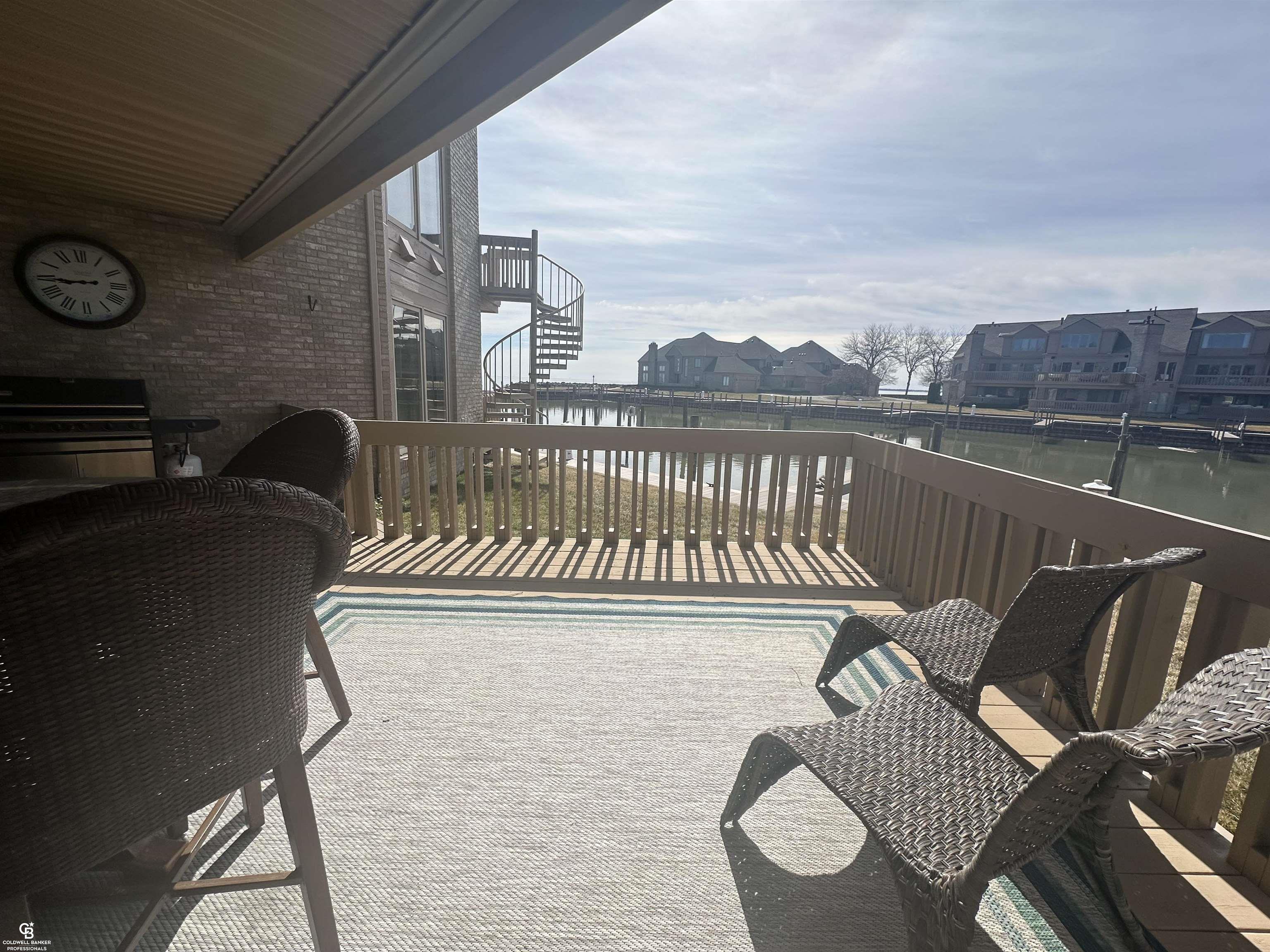 26301 Harbour Pointe Dr N Drive, Harrison Twp, MI, 48045-3298