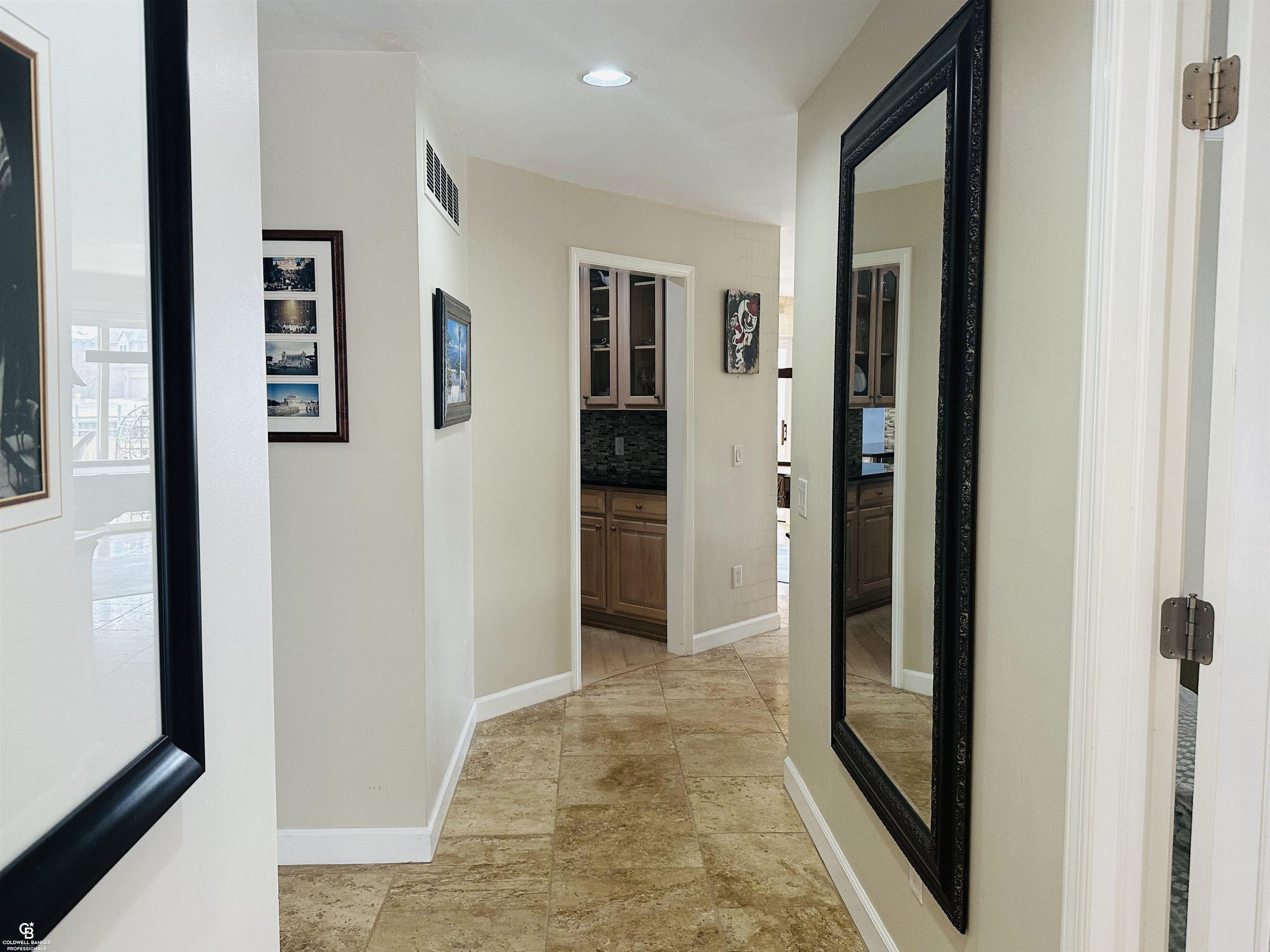 26301 Harbour Pointe Dr N Drive, Harrison Twp, MI, 48045-3298