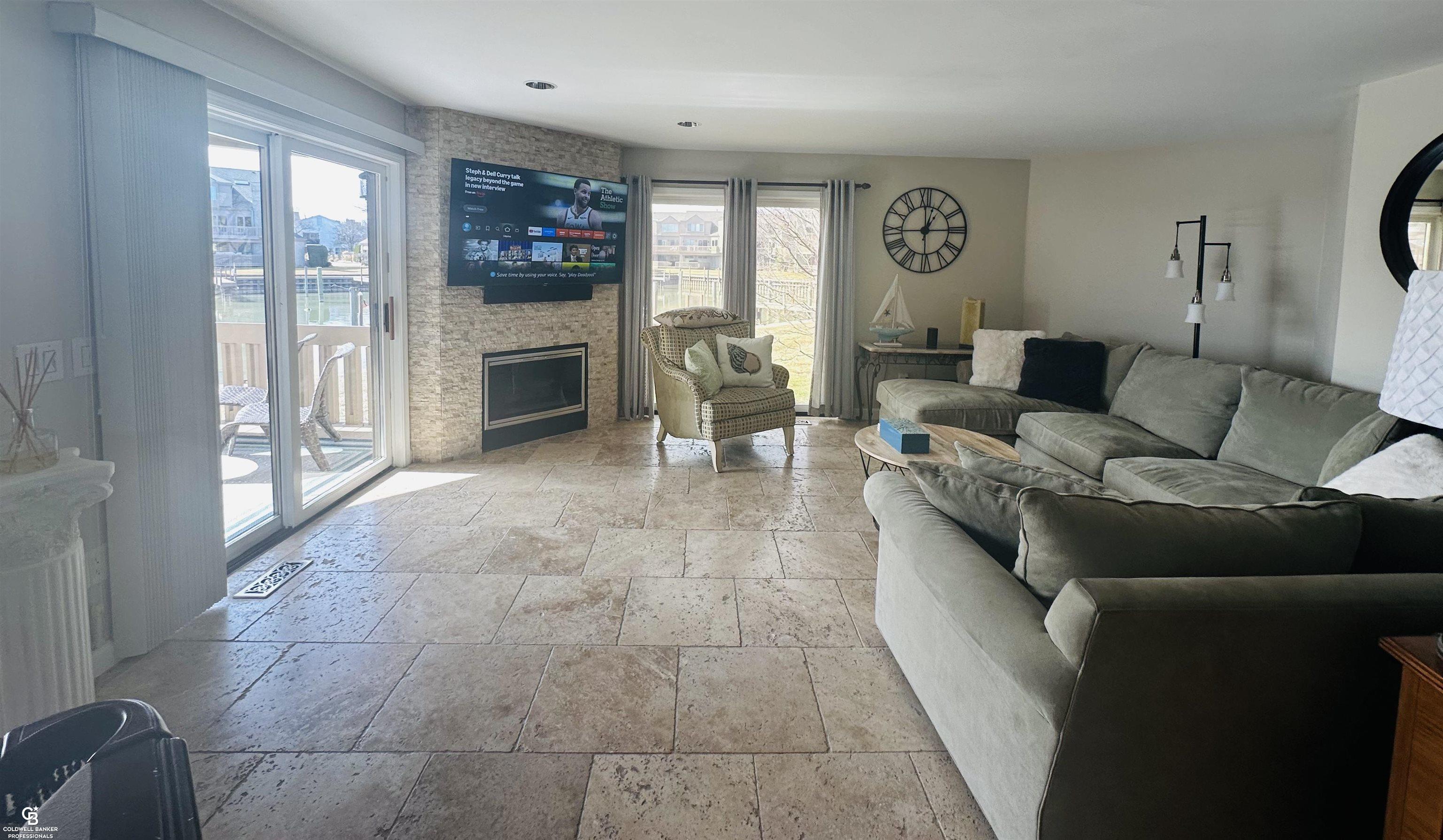 26301 Harbour Pointe Dr N Drive, Harrison Twp, MI, 48045-3298