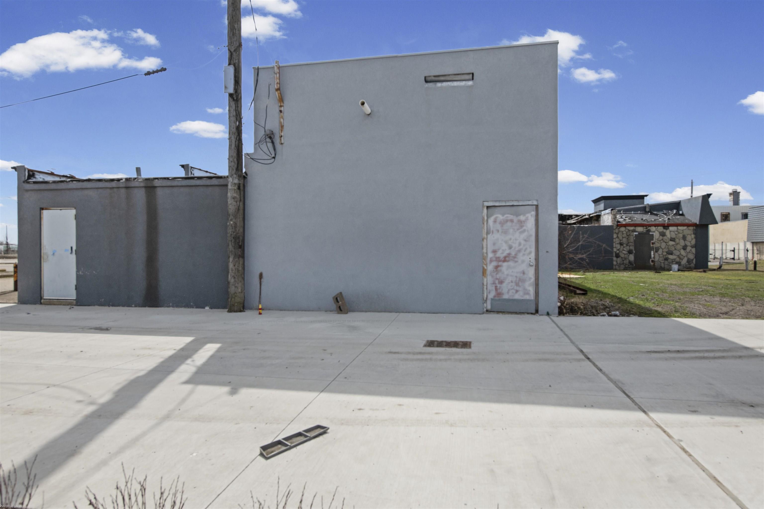 10630 Grand River Avenue, Detroit, MI, 48204