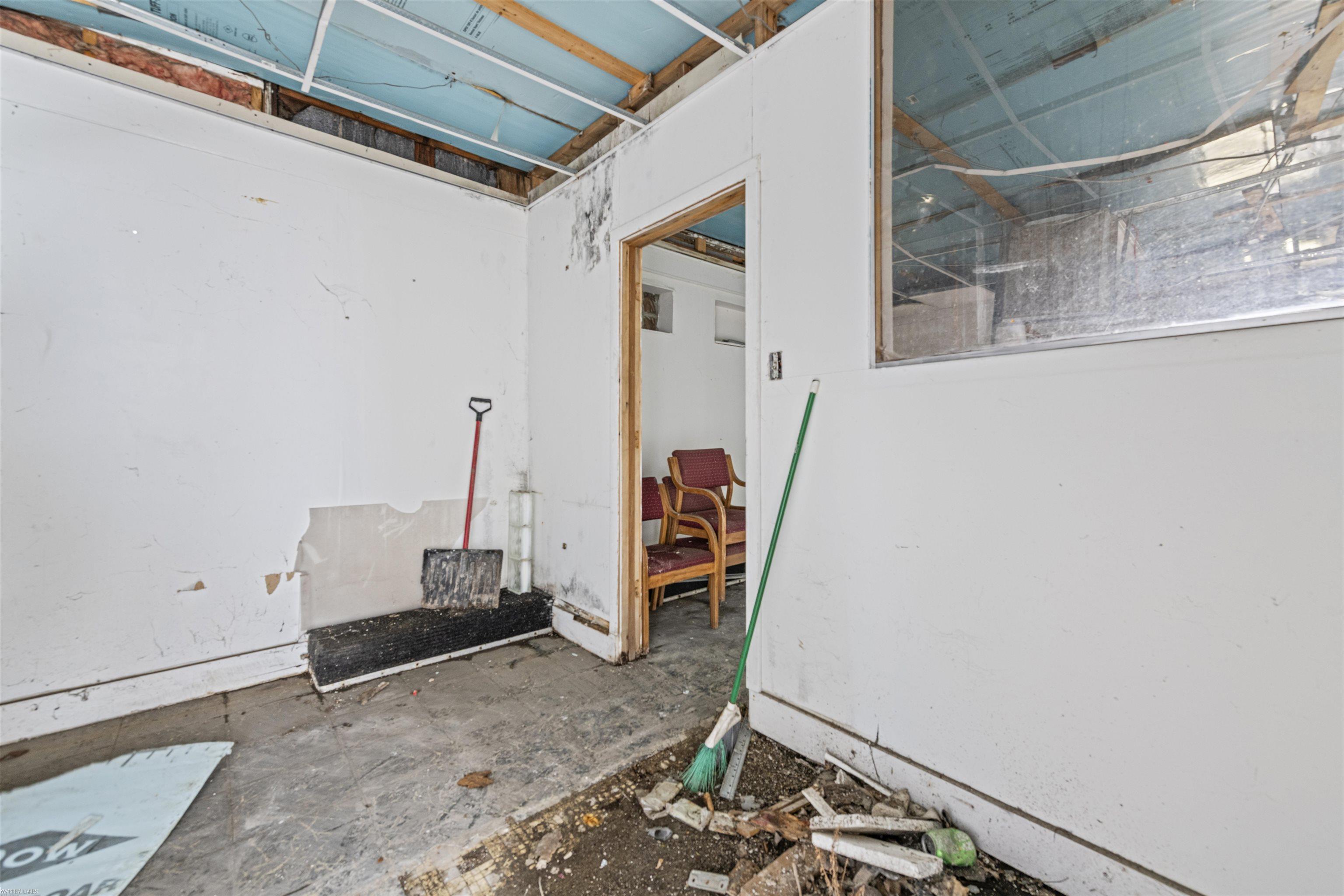 10630 Grand River Avenue, Detroit, MI, 48204