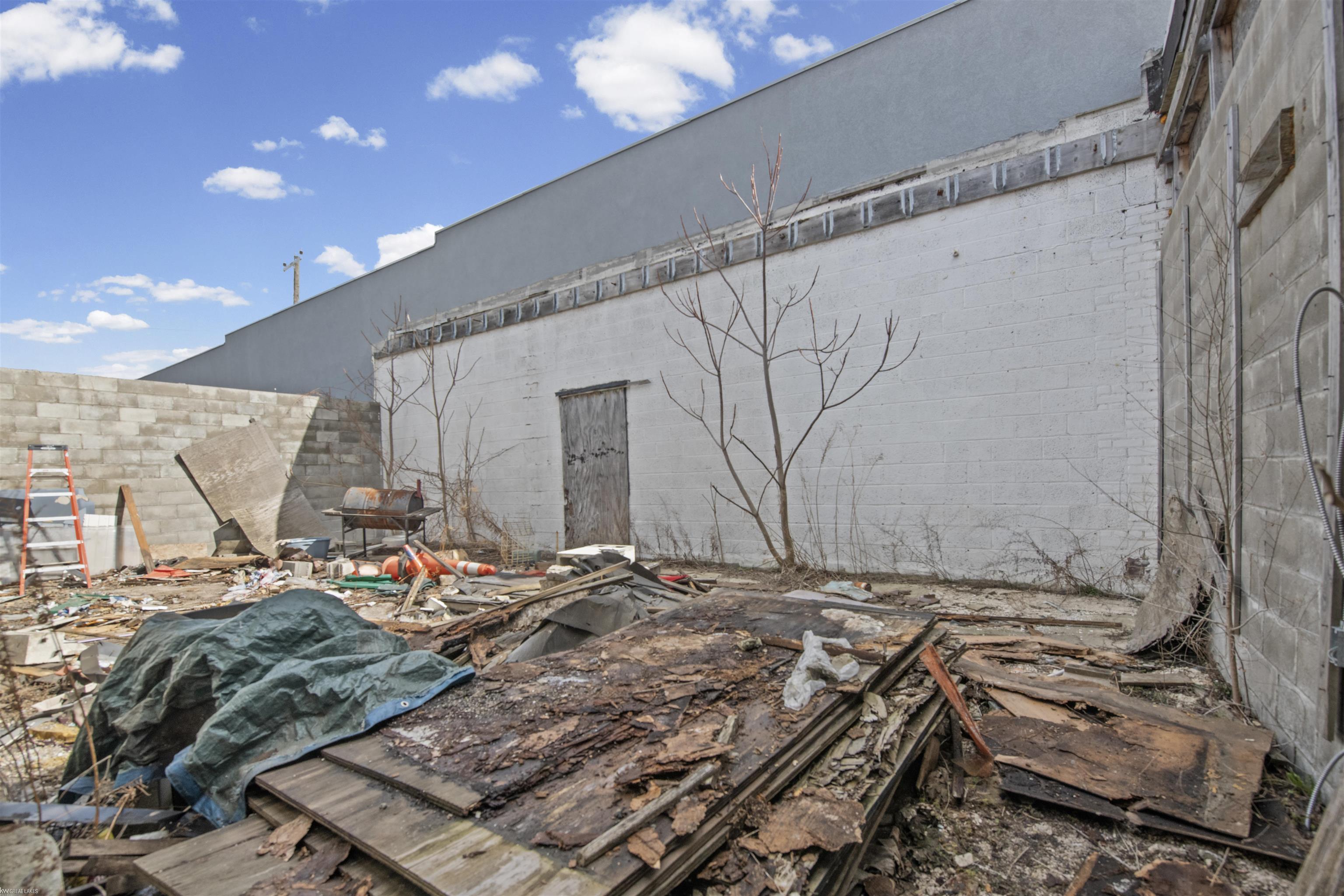 10630 Grand River Avenue, Detroit, MI, 48204