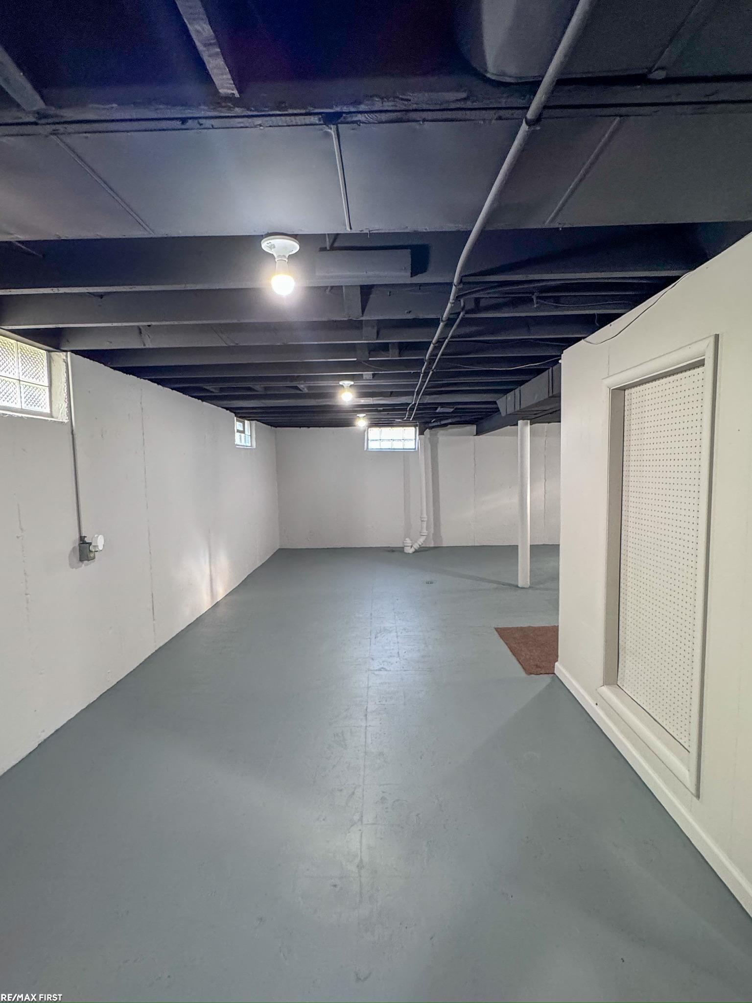 19389 Roscommon Street, Harper Woods, MI, 48225