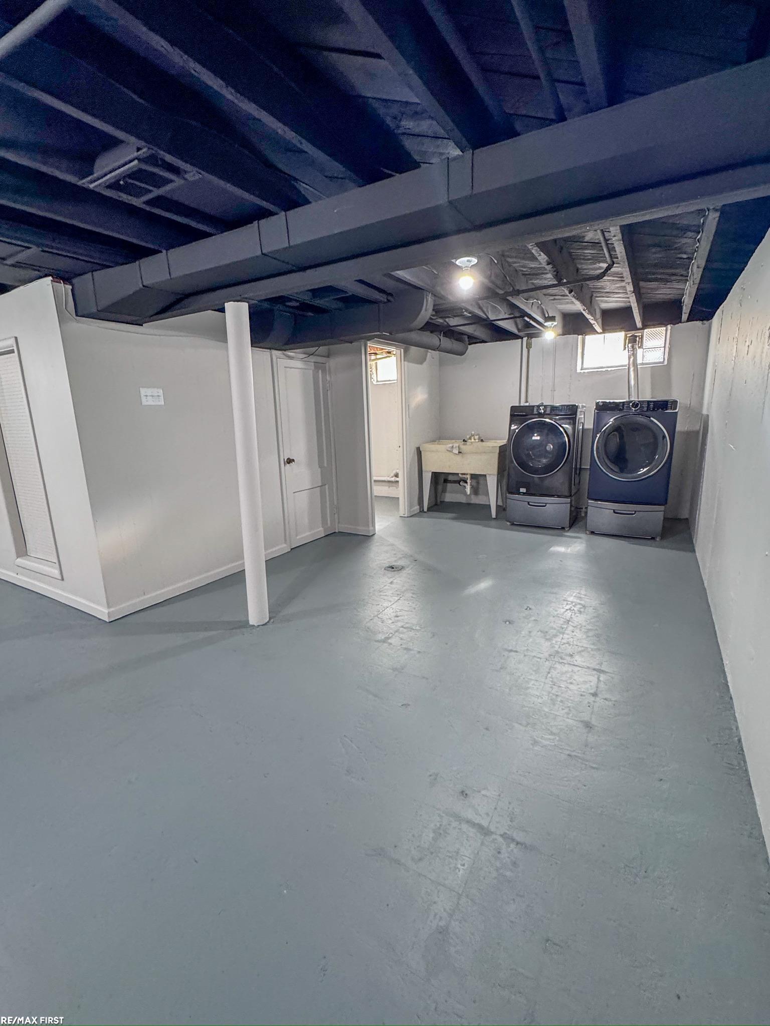 19389 Roscommon Street, Harper Woods, MI, 48225