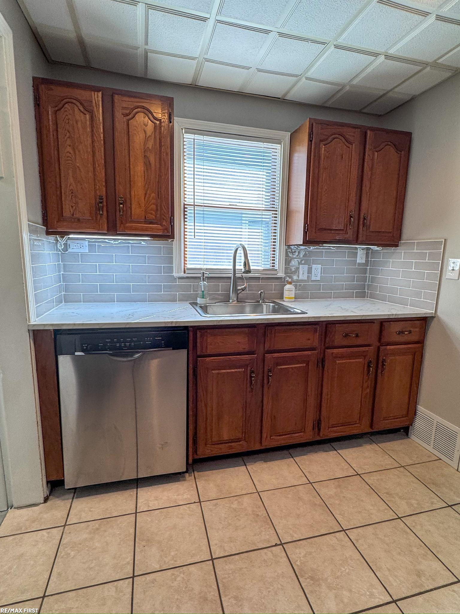 19389 Roscommon Street, Harper Woods, MI, 48225