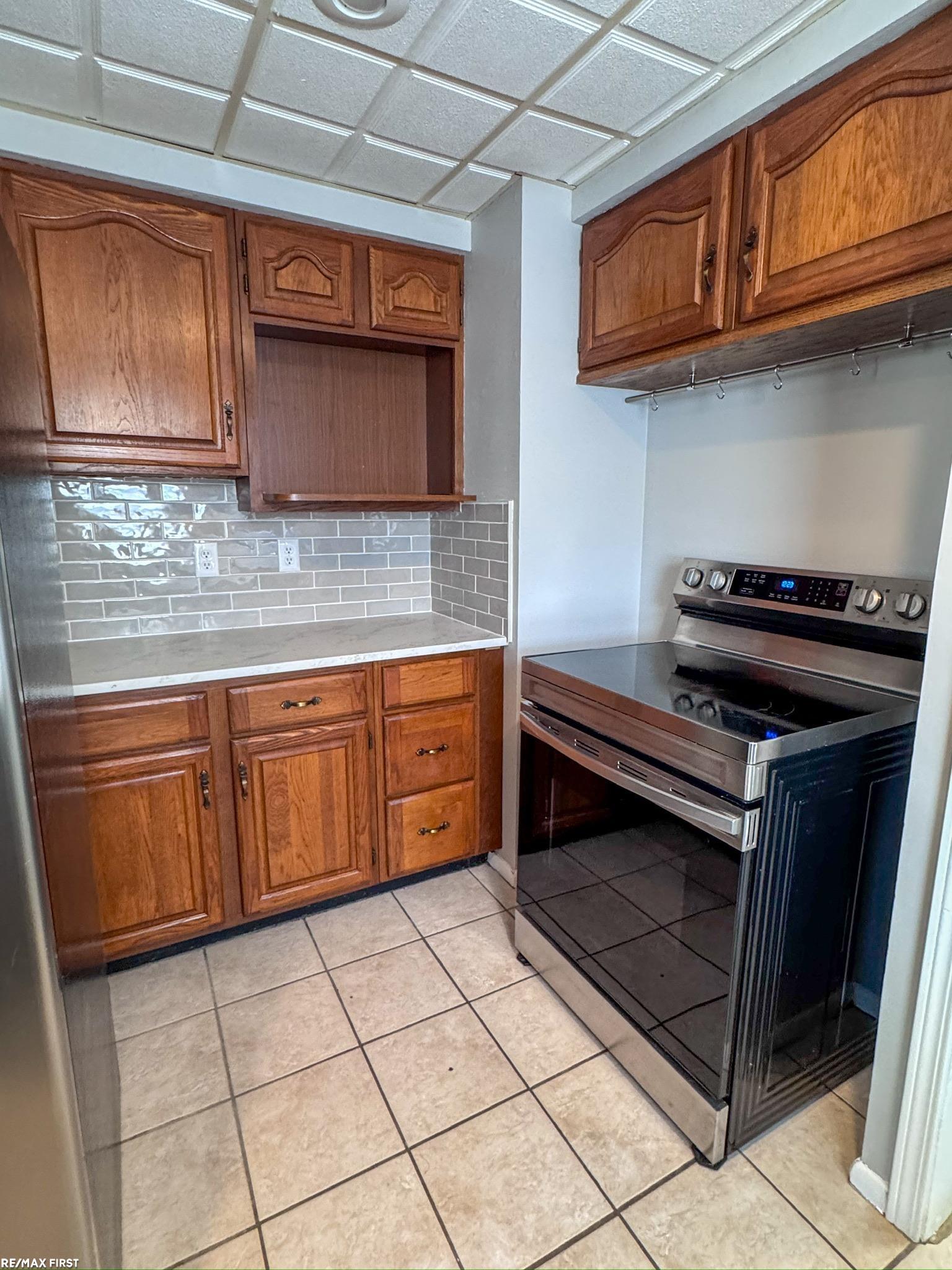 19389 Roscommon Street, Harper Woods, MI, 48225