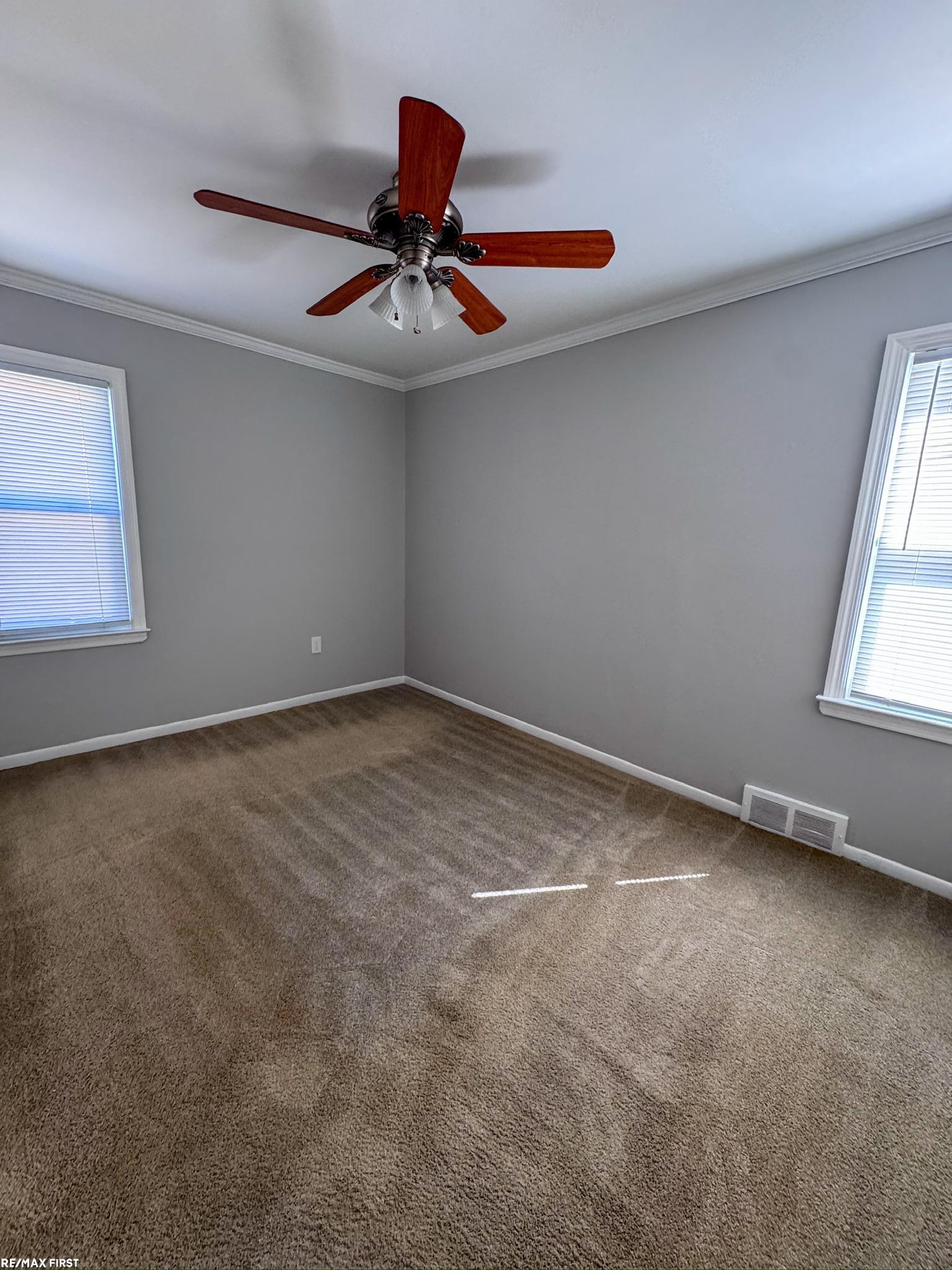 19389 Roscommon Street, Harper Woods, MI, 48225